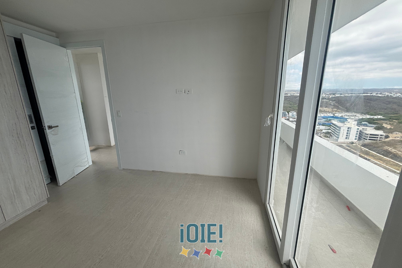 OIE-suite1-for-sale-skyline (6).png