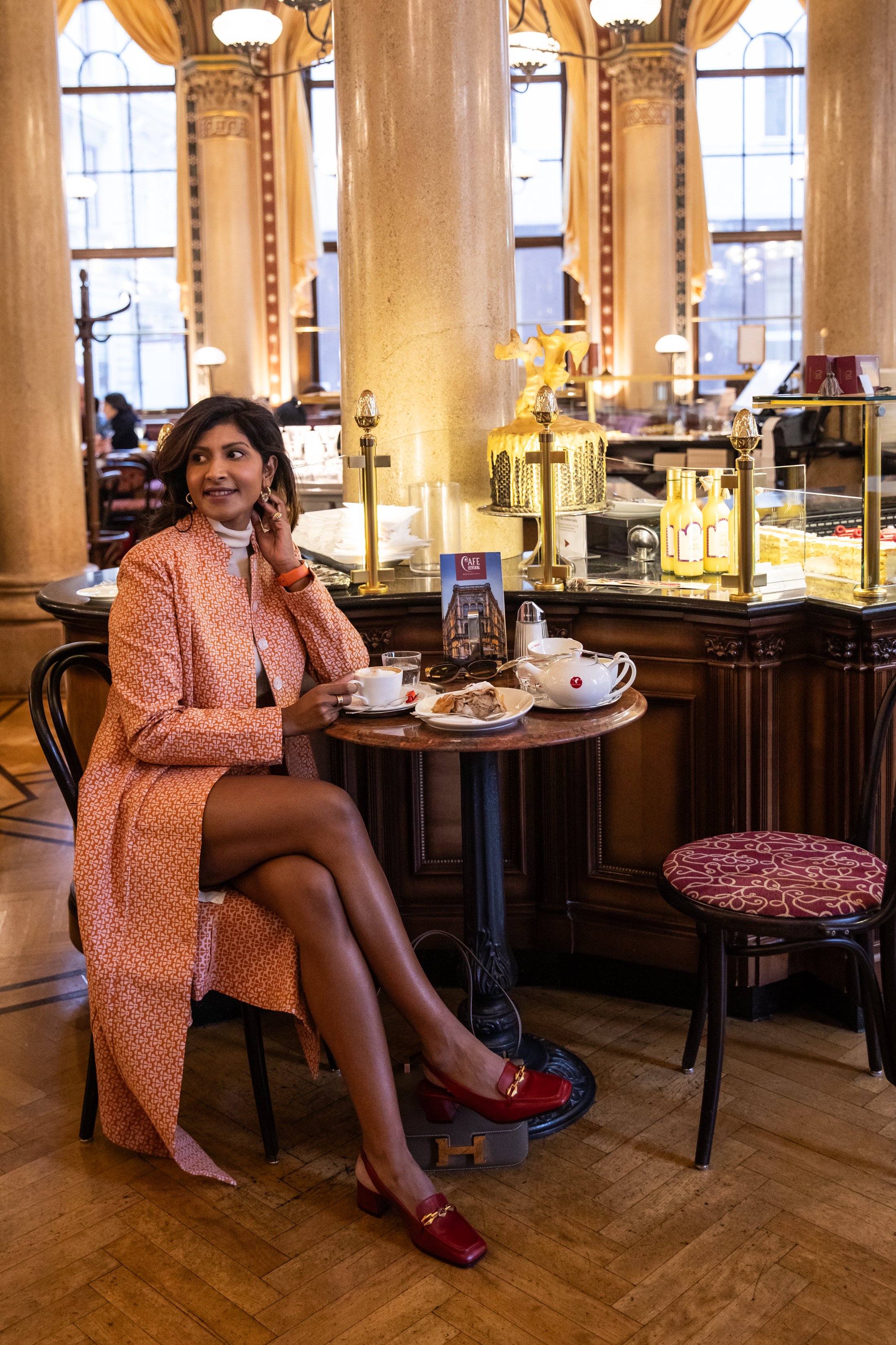 231019Samantha_cafecentral0007.jpg