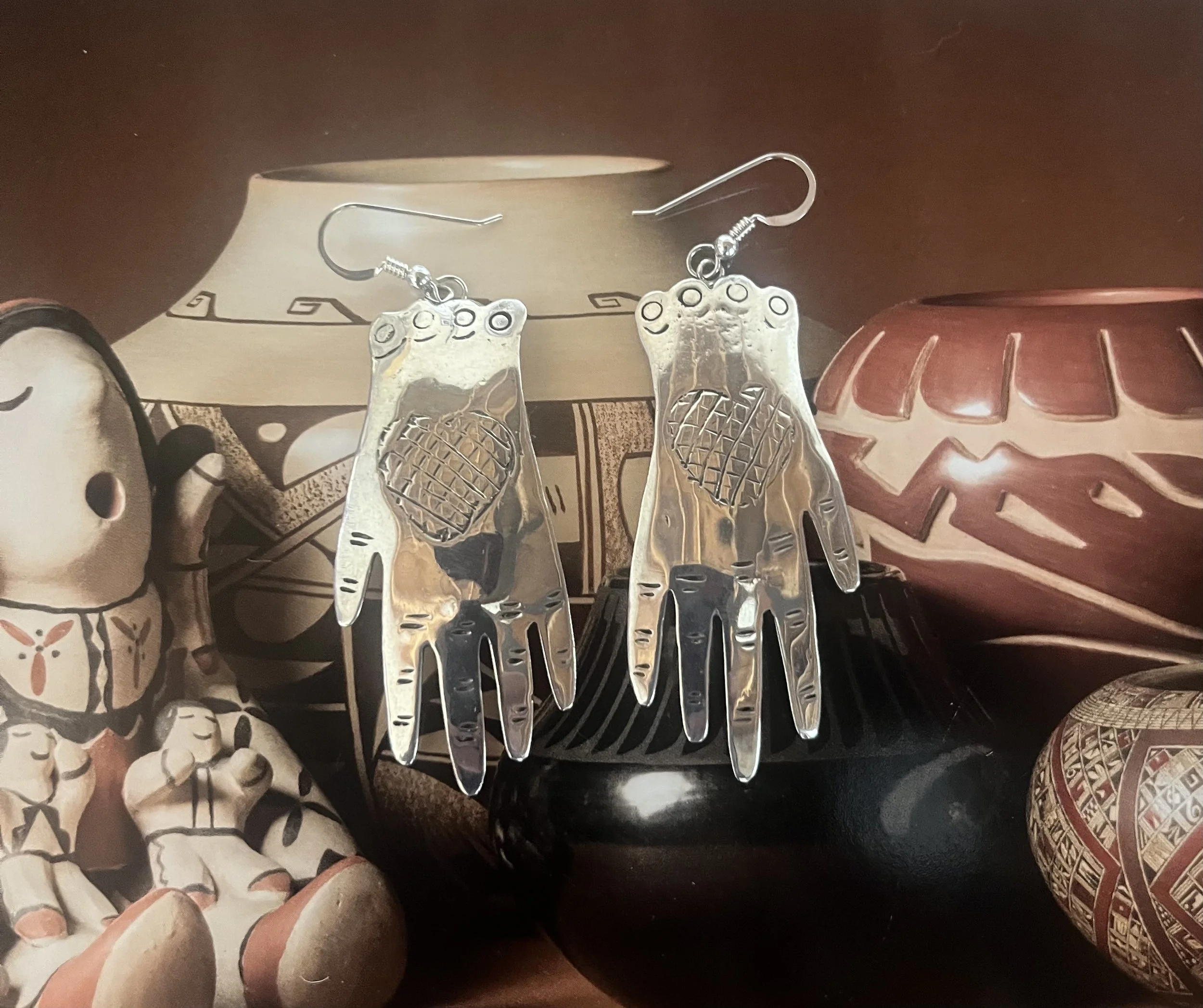Amigas Earrings