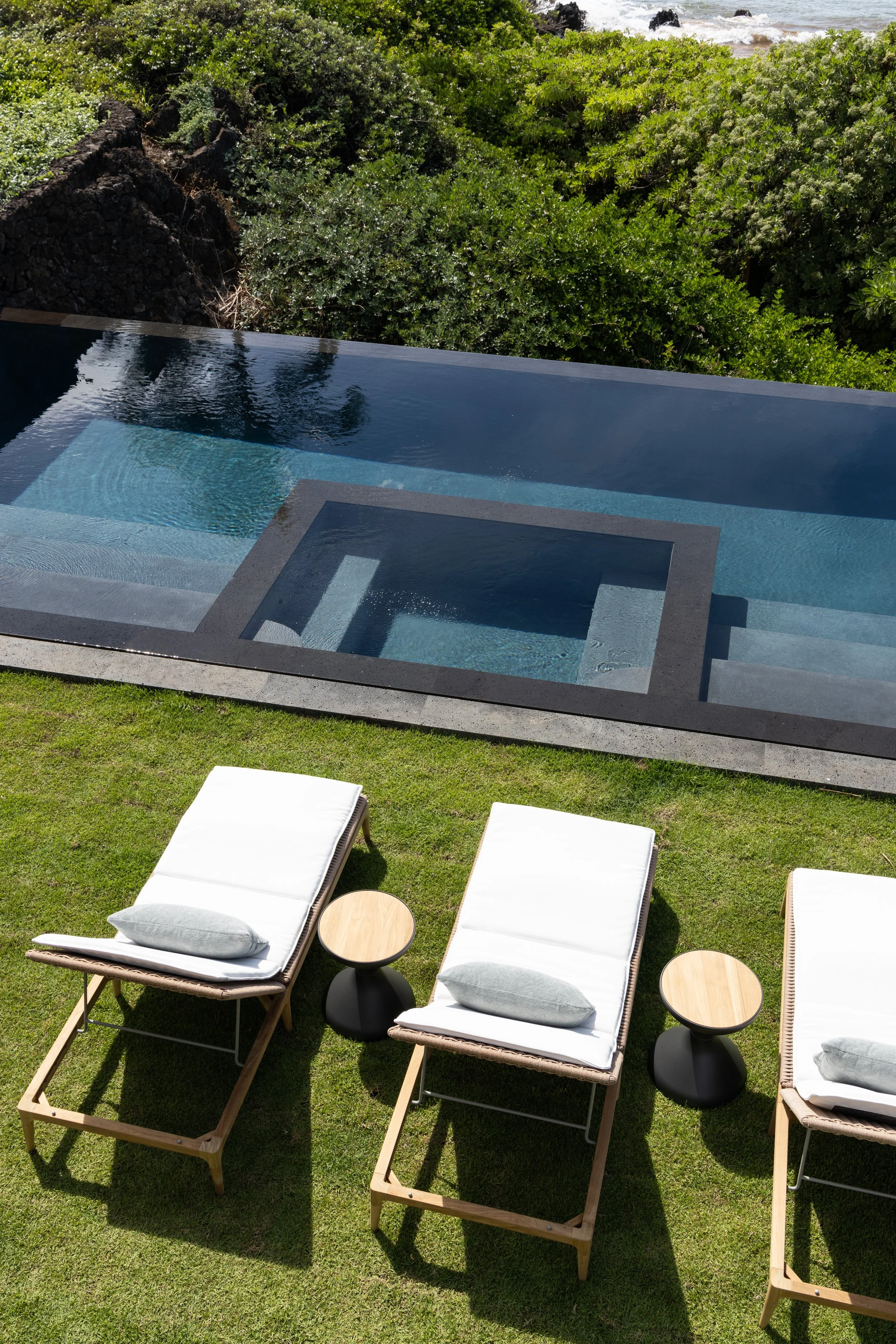 Outdoor_11.jpg