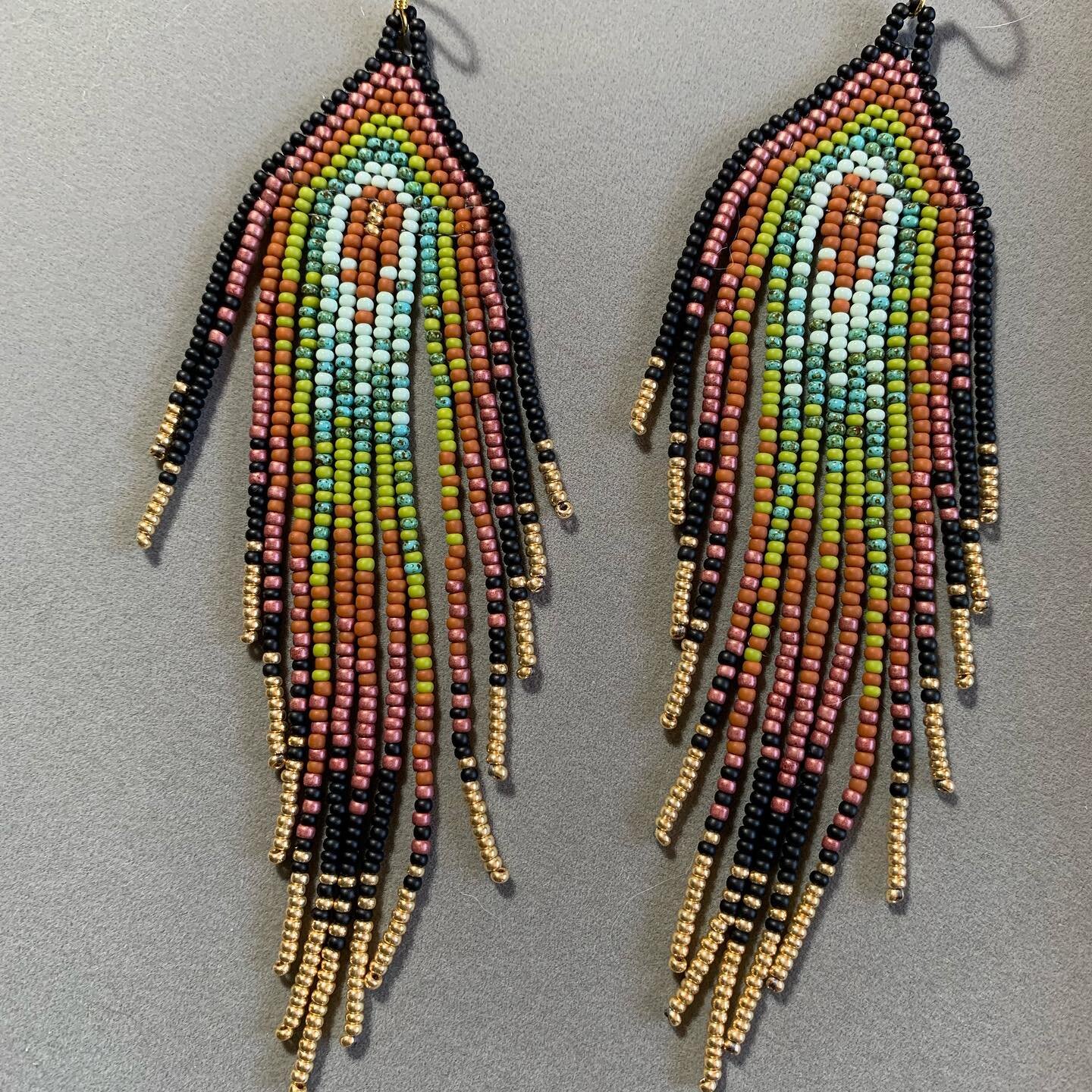 Latest pair of custom seed bead fringe earrings. #seedbeads #seedbeadjewelry #seedbeadearrings #seedbeadfringe #seedbeadfringeearrings #shimmer #goddessadornments