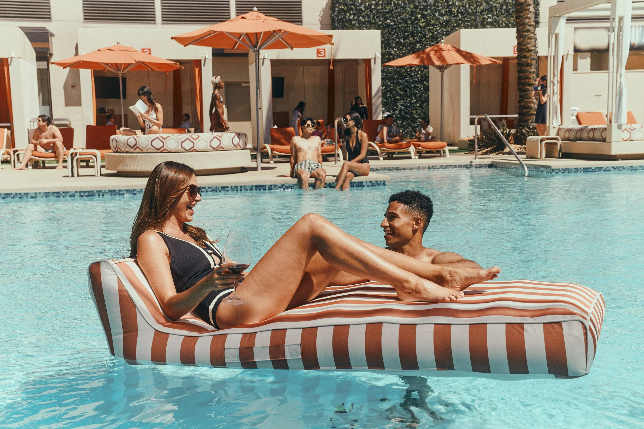 260427_Handlost_Graton_Shoot2_Pool_4573_V2.jpg