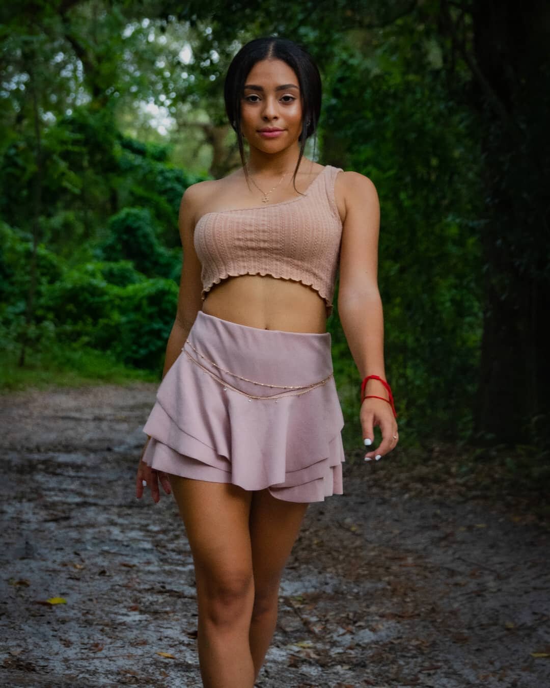 Take Everything in Stride.
.
.
.
#agameoftones #ftlauderdale #canon #visualmobs #treetopspark #naturephotography #gramslayers #model #modeling #photography #photooftheday #canon80d #canonphotography #weekly_feature#nature #portrait