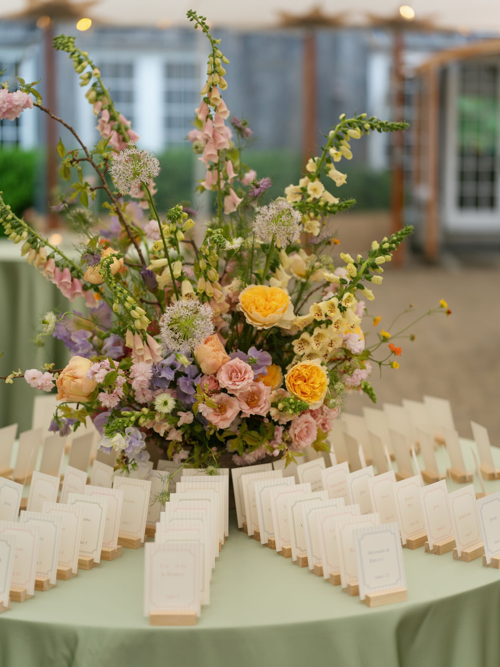 I always love creating complements of subtle details with colorful accents. When @nessmcgovernevents brought me the vision for L + A&rsquo;s wedding day stationery, I knew it was going to be perfect. The paper shone through clean lines and soft color