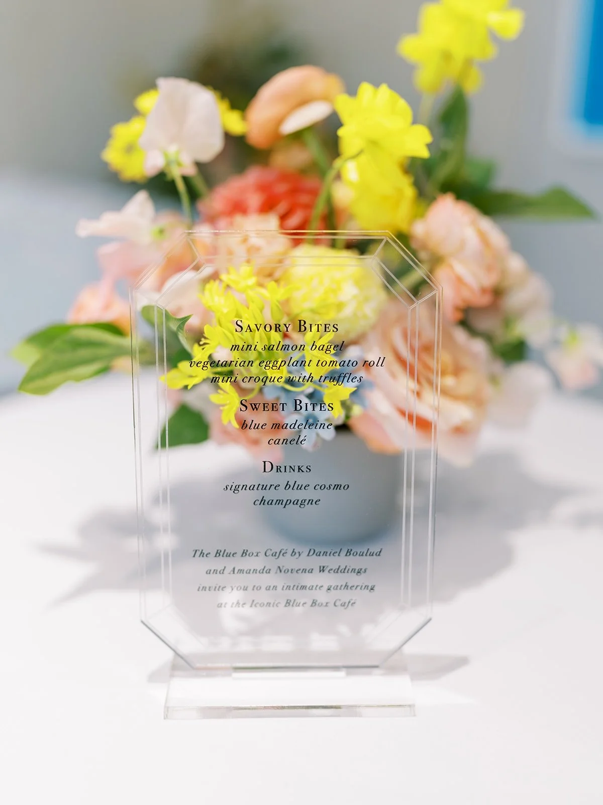 It was a joy to create signage for an intimate gathering hosted by @blueboxcafenyc and @amandanovenaweddings In this intimate space, our vision was to create subtle and elegant signage. And what better than a diamond for @tiffanyandco 

Signage | @ma