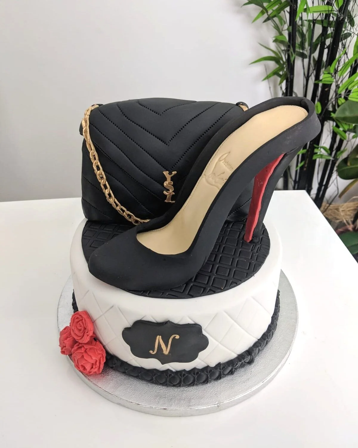 Sac YSL et Louboutin