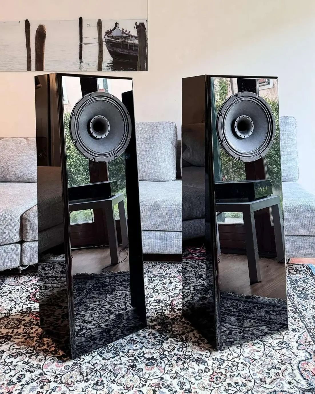 Hand built in Venice, Italy by dedicated artisans and engineers, Amber should be on everyone's loudspeaker short list.

Amber is a universal speaker that plays recordings of all genres of music with ease, from the most delicate to the most powerful. 