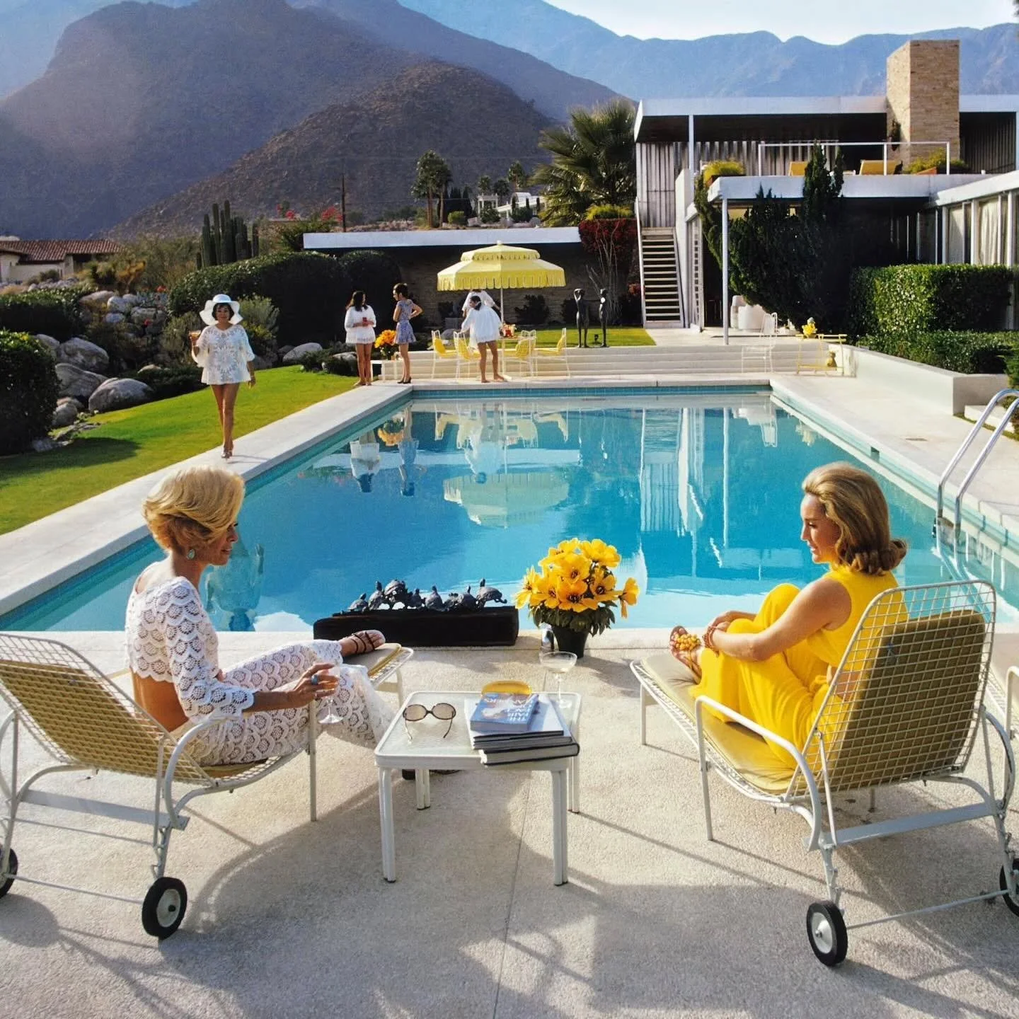 Shameless plug time - every couple of years my brilliant wife @jodiechapman releases a new book with her publisher Penguin @michaeljbooks and it's almost time for another. Although most of my followers are here for HiFi, I'm positive it's Mid Century