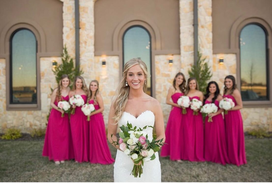 Yay for Wedding weekend! ✨
.
.
Photo: @brianpaulmallikphoto 
Venue: @aristidecolleyville