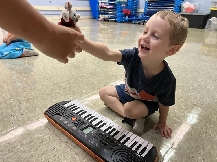 July 15-Aug 12: NEW Pre-K Exploring The Instruments Class (Piano, Ukulele, Violin)!