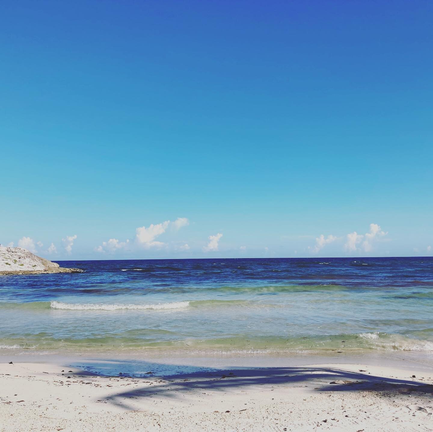 This never gets old. #tulum #tulumvibes #laplaya #wishyouwerehere #comefindme #whereintheworld #paraiso