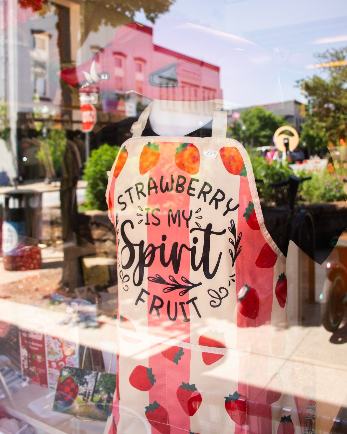 🍓The Fayetteville Strawberry Festival is almost upon us!🍓

Don&rsquo;t forget to check out our downtown businesses for strawberry-themed outfits, honky-tonk getups, and more. These are just a few of the stores offering strawberry merchandise. If yo