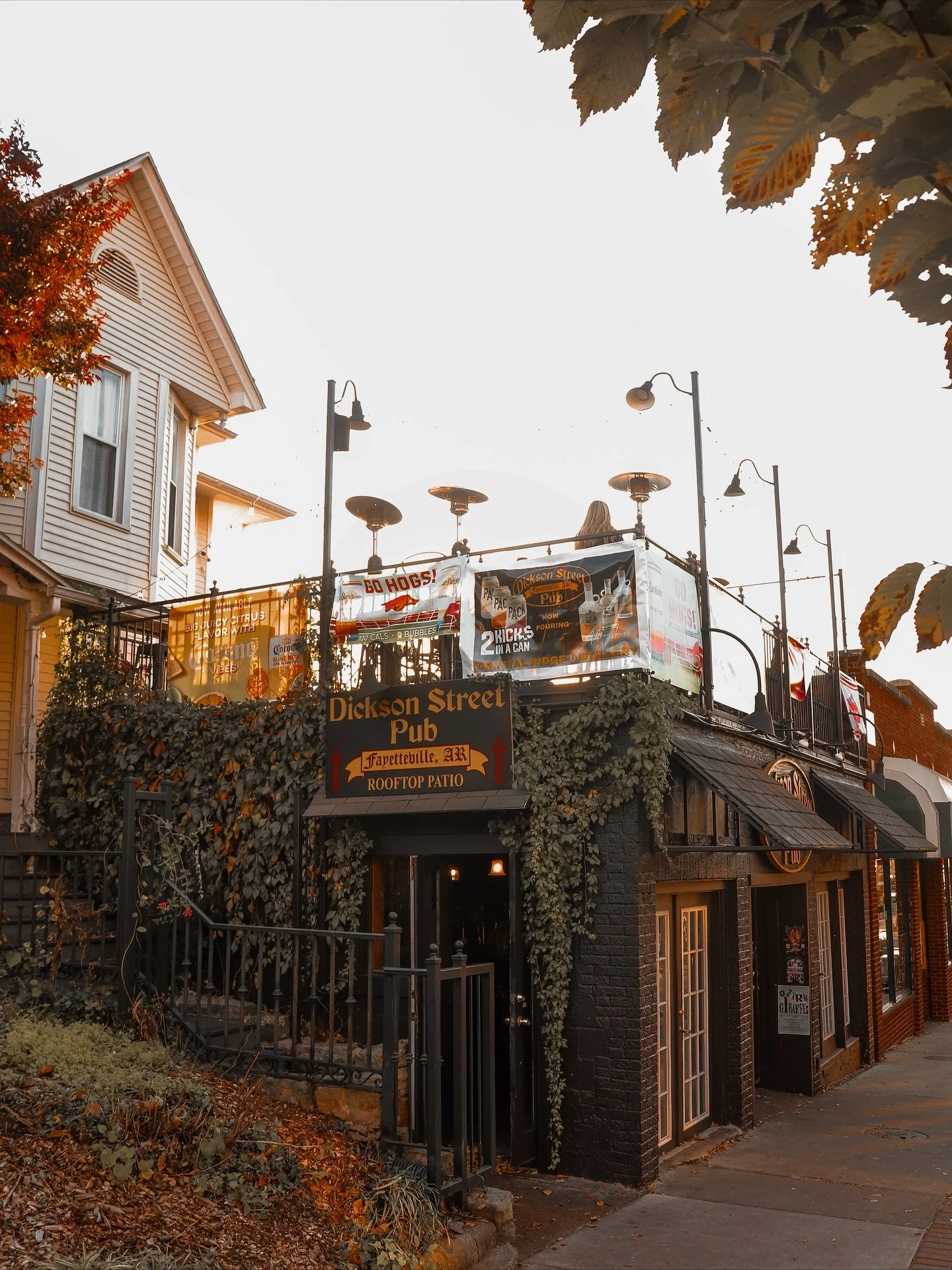 🍂 Fall Foliage Favorites: Where to catch the best views in Downtown Fayetteville! 🍁

Downtown Fayetteville is showing off its autumn colors, and there&rsquo;s no better time to slow down, grab a coffee, and take in the view. Here are a few of our f