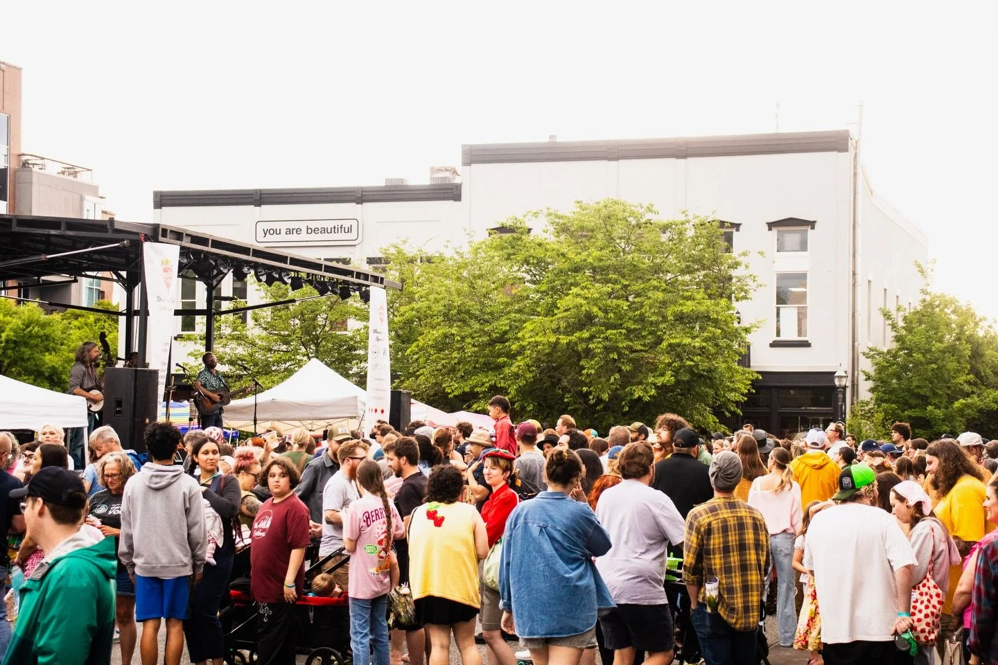 We&rsquo;re looking forward to our live performances for this year&rsquo;s Fayetteville Strawberry Festival!🍓🎙️

Join us in welcoming @nikparrmusic , @tfn_thanksfornothing , @missashtyn , @meadow_makers , @patti_steel , @backyardbugsband , and plen