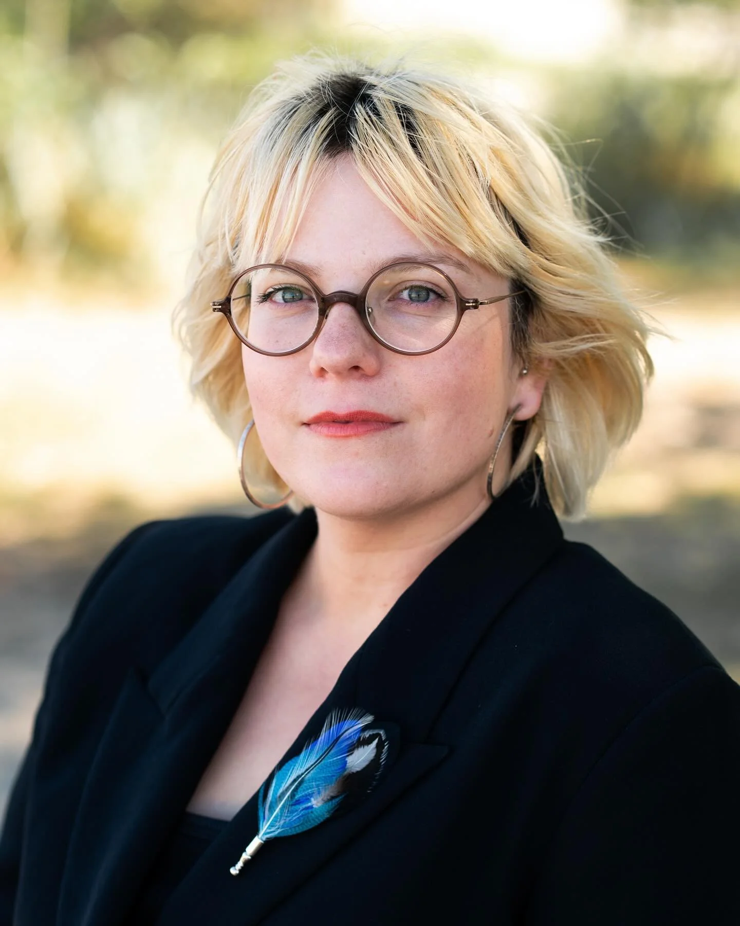 A few favourites from a fun end of summer shoot with the @vanchamberchoir ! ✨
.
#photography #photoshoot #photographer #universitychoir #portraitphotography #portraitphotographer #choralsinging #musicianlifestyle #photooftheweek #photo #photographyis