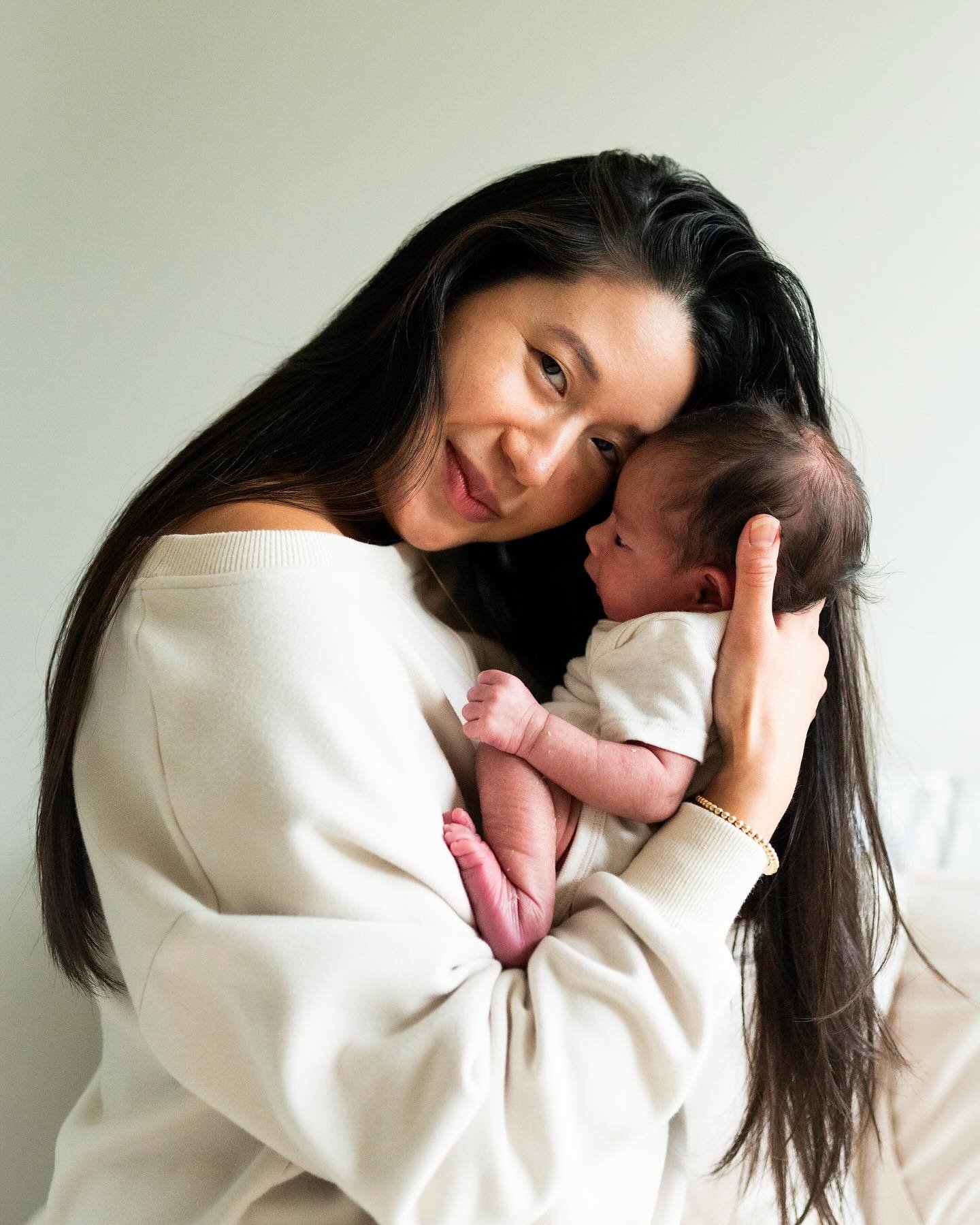 One week earthside! Welcome to the world little one, you&rsquo;ve got such a strong mama! 🤍🌱
.
#photography #photoshoot #photographer #beige #portraitphotography #portraitphotographer #birthphotography #dogphotography #photooftheweek #photo #photog