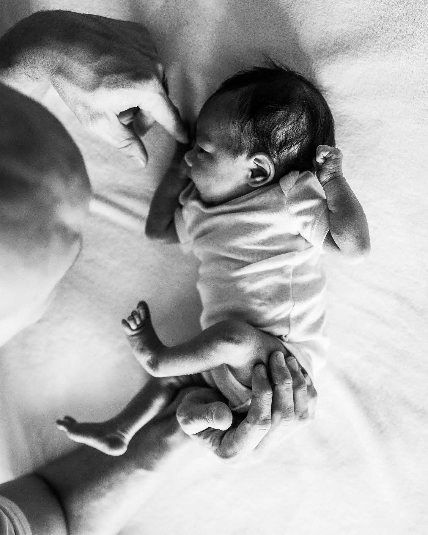 Dads and daughters. 🤍🥹
.
#photography #photoshoot #photographer #beige #portraitphotography #portraitphotographer #birthphotography #dogphotography #photooftheweek #photo #photographyislifee #headshots #professional #editorialphotography #fashionph