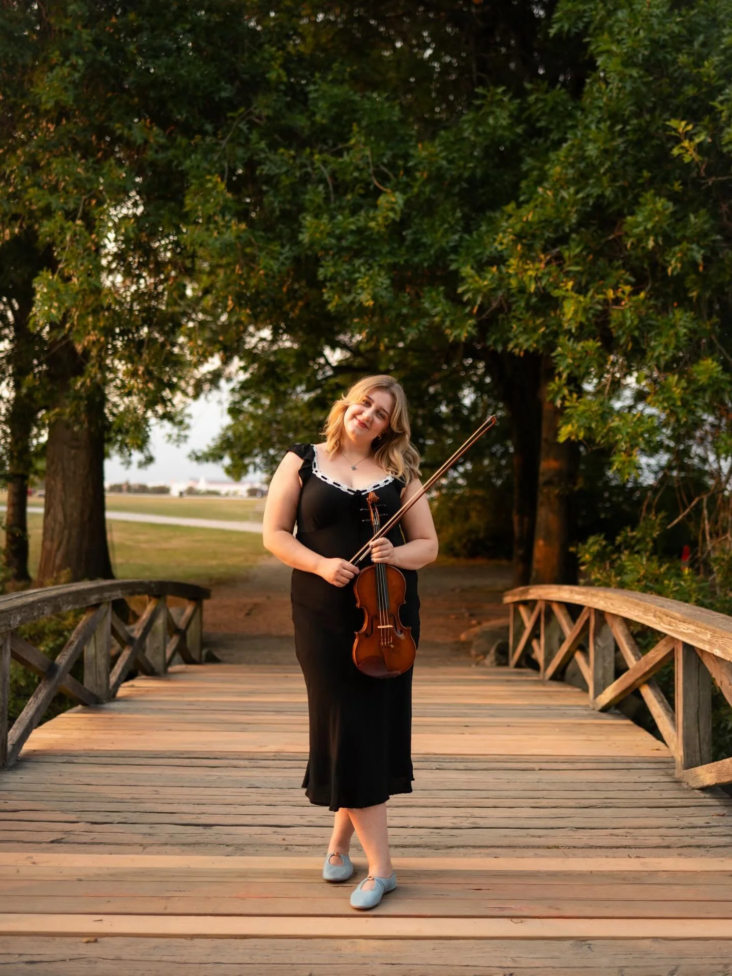 New website revamp photos for a dear friend of over a decade, a bombshell, and the most talented musician ! 🫶🏼
#photography #photoshoot #photographer #naturallightphotography #portraits