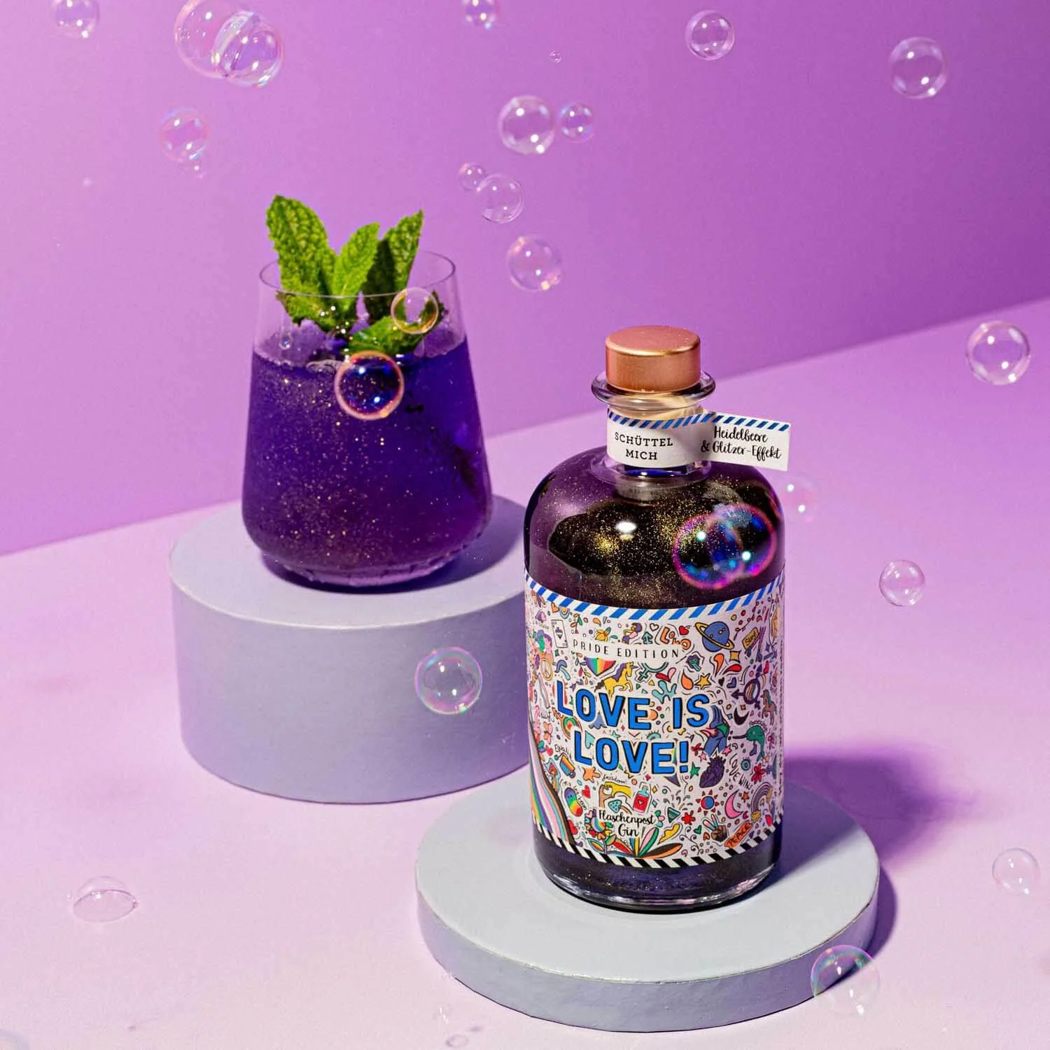 Flaschenpost-Gin-Love-is-Love-Pride-Edition-mit-Glitzer-Web-1x1-31.jpg