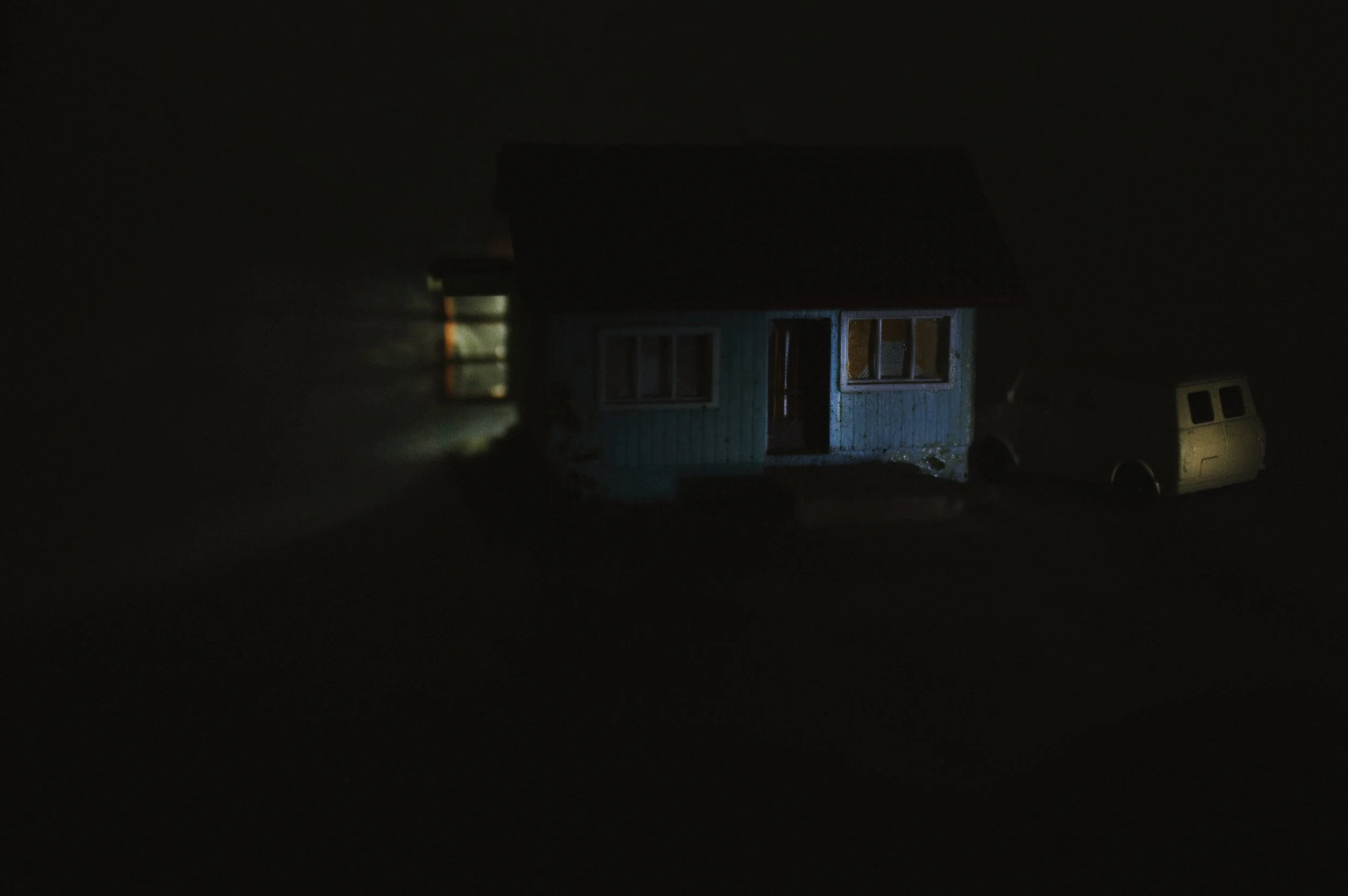 die Tür ist offen © Petite Machine var.JPEG