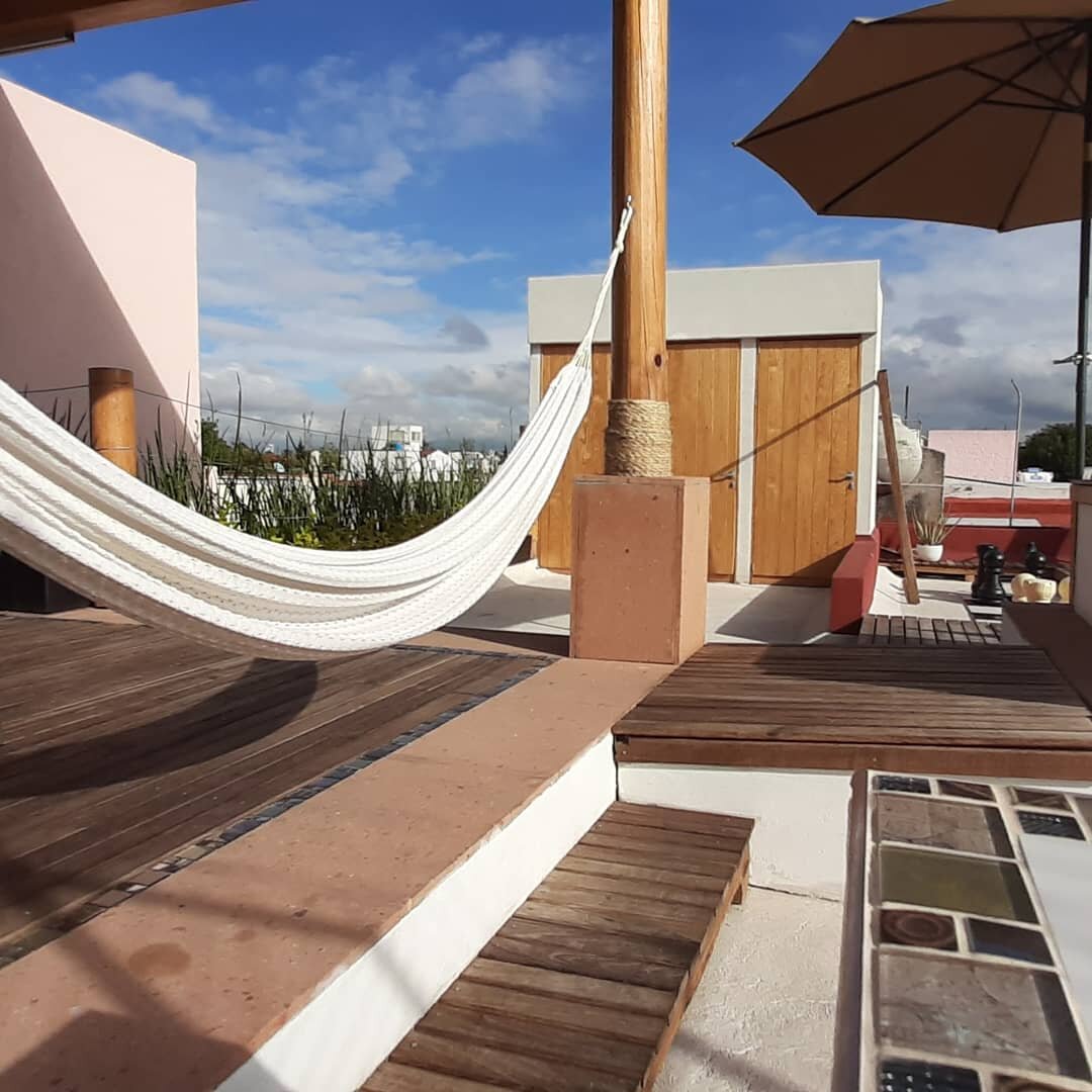 How would you like to start your week end today, at #CasaIris ? Relaxing on the hammock, wandering in Centro hist&oacute;rico de Quer&eacute;taro, or playing chess at sunset?
#smartnomad
#coliving
#mexiconomad