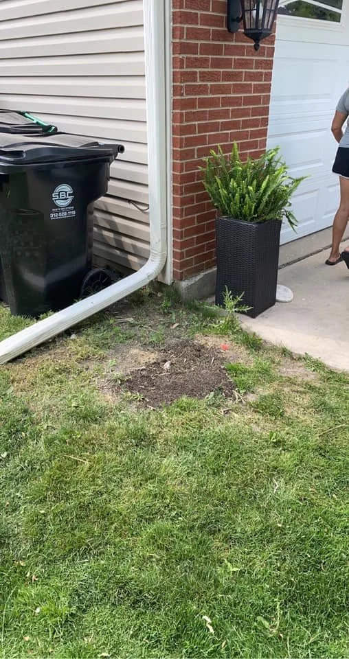 Bloomingdale Illinois Mulch Installation and design (Before)
