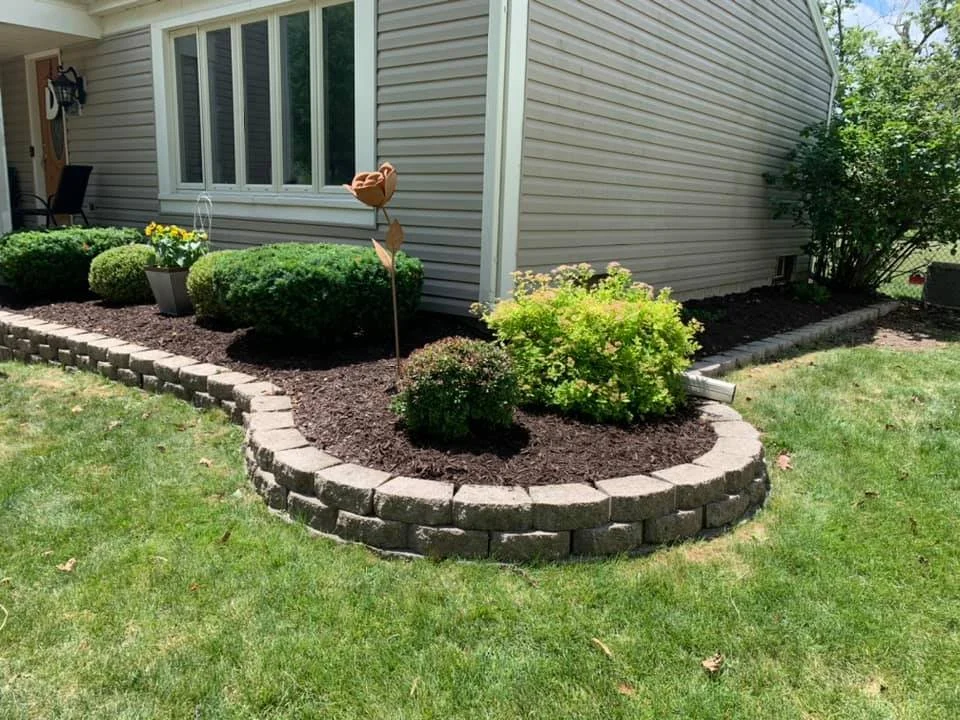 Bloomingdale Illinois Mulch Installation and design (After)