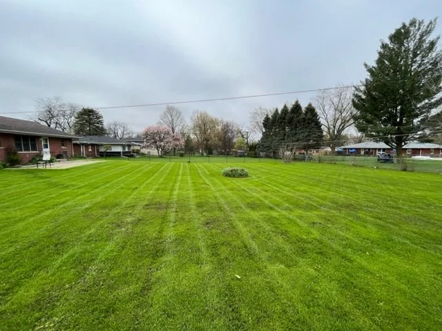 Roselle Illinois lawn care and maintenance