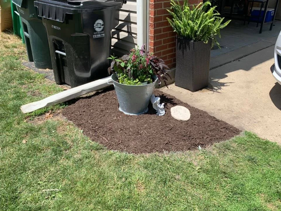Bloomingdale Illinois Mulch Installation and design (After)