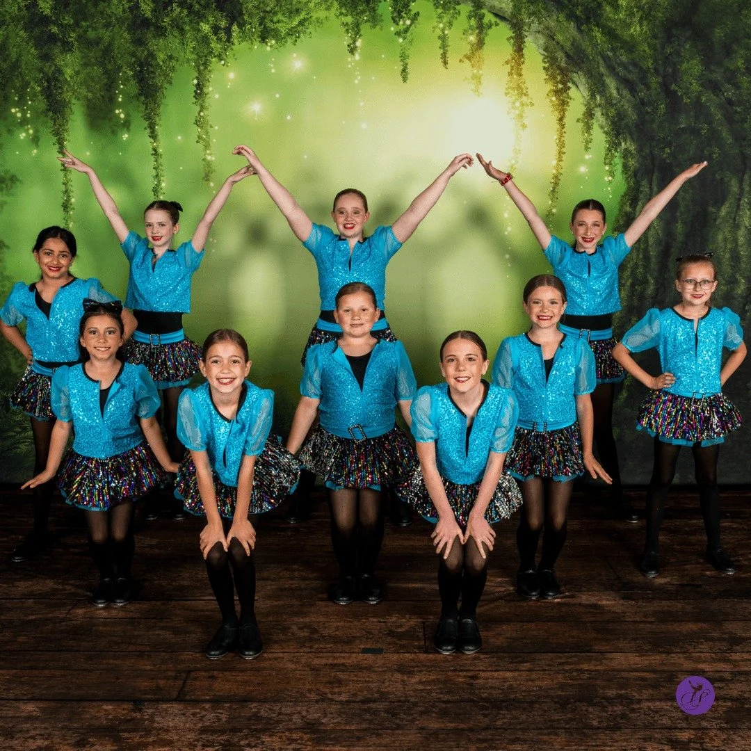 Who doesn&rsquo;t love a great tap number and a little sparkle? ✨

Spotlight on our Tap 4 class from last year &mdash; hardworking, talented, and full of personality. The rhythm, the energy, the shine&hellip; such a fun group to watch on stage!

Show