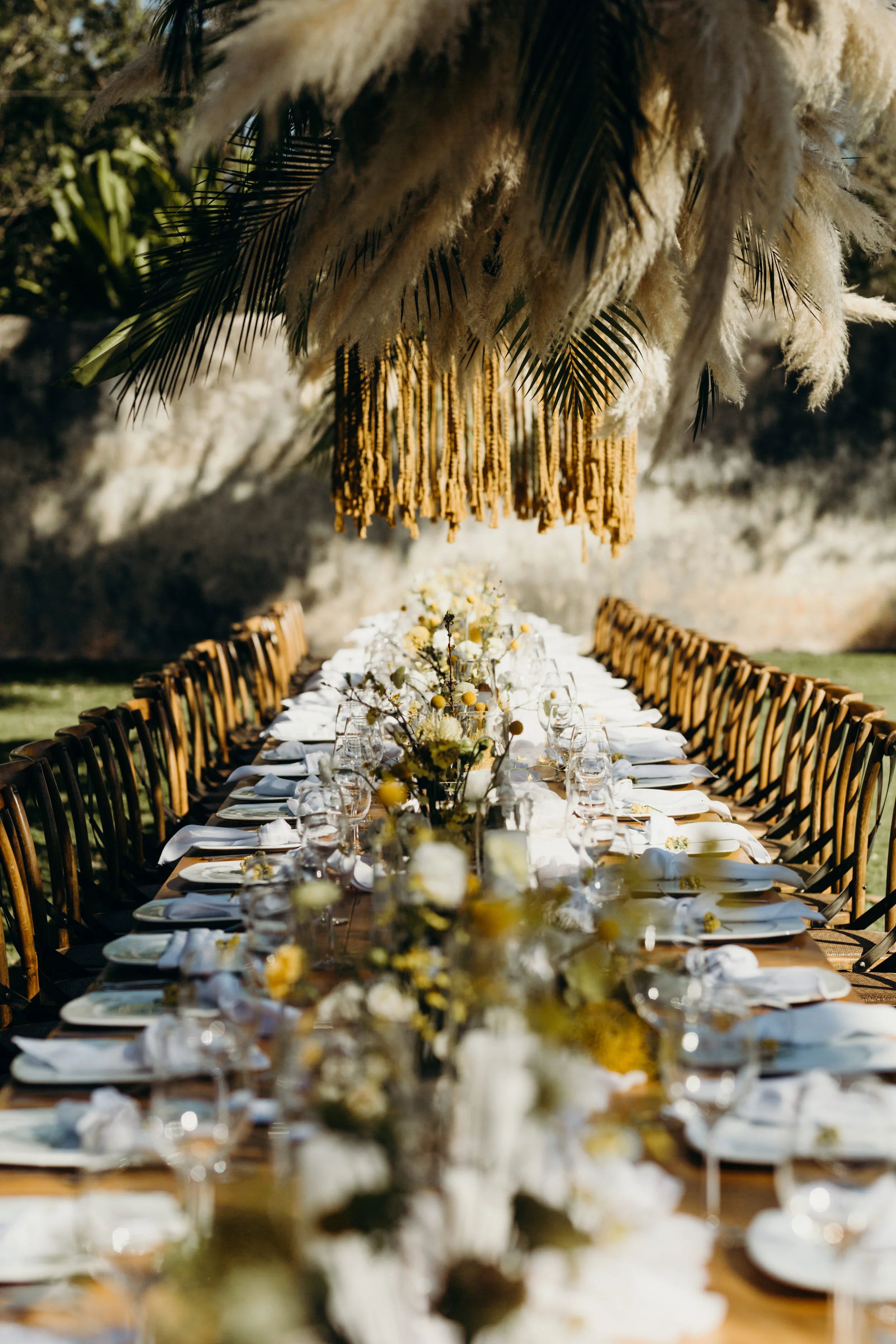 Mesa de boda al aire libre en Hacienda Sac Chich, Yucatán