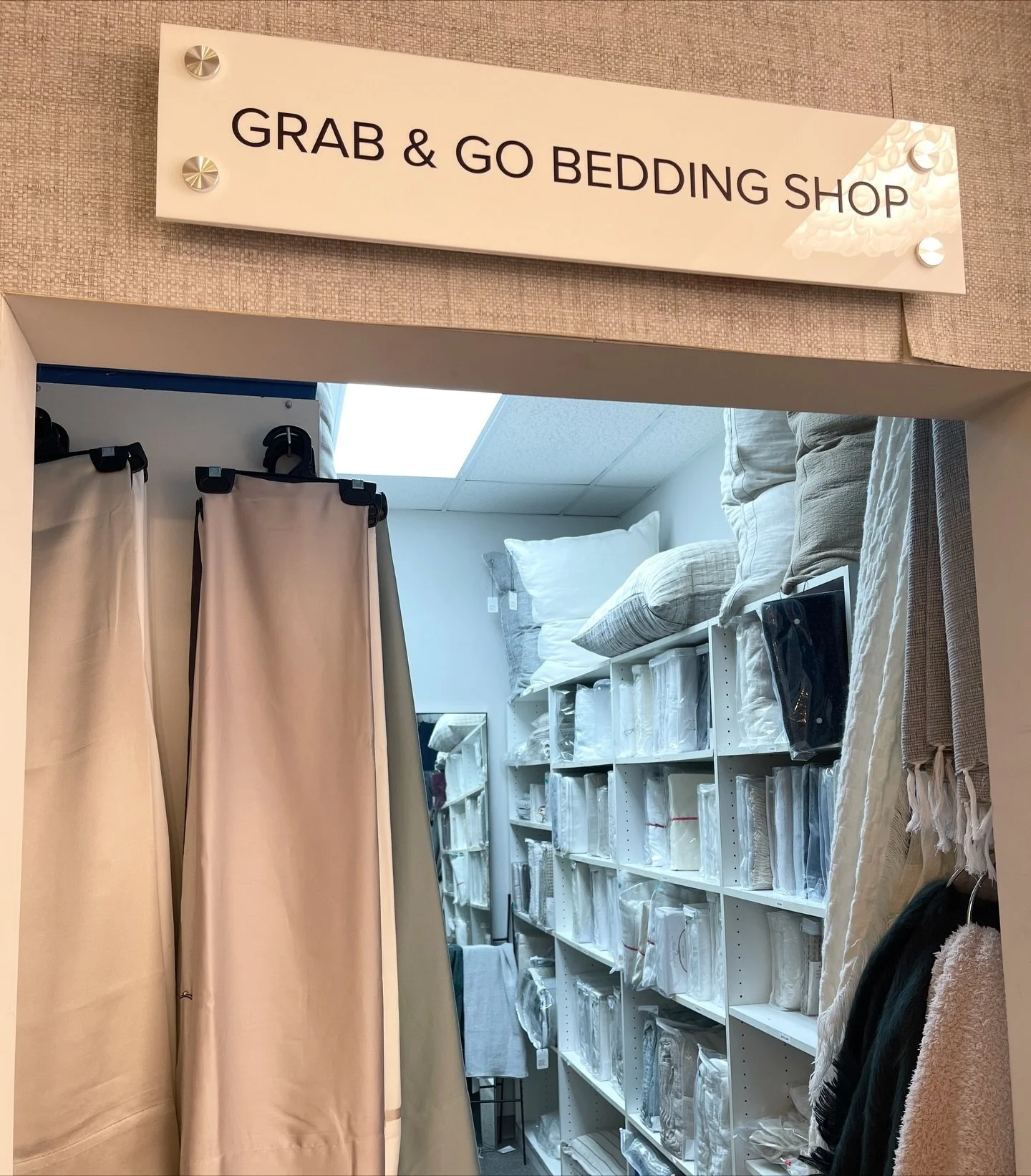 Step into our Grab &amp; Go Bedding Shop at The Studio in San Diego! 😍 

Curated, convenient, and created to make your design life easier. Whether you&rsquo;re working on a last-minute install or simply need beautiful pieces fast, we&rsquo;ve got yo