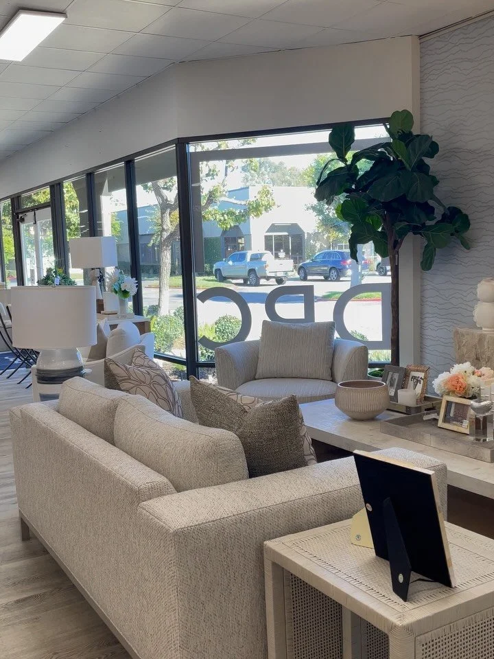 Break through that creative block and get inspired by our showroom floor today! 🥰 

We love to be your design RESOURCE! 

Happy Holidays and Happy Designing🩵✨ 

#Home #InteriorDesign #Deco #HomeDeco #LivingRoom #LivingRoomInspo #LivingRoomInspirati