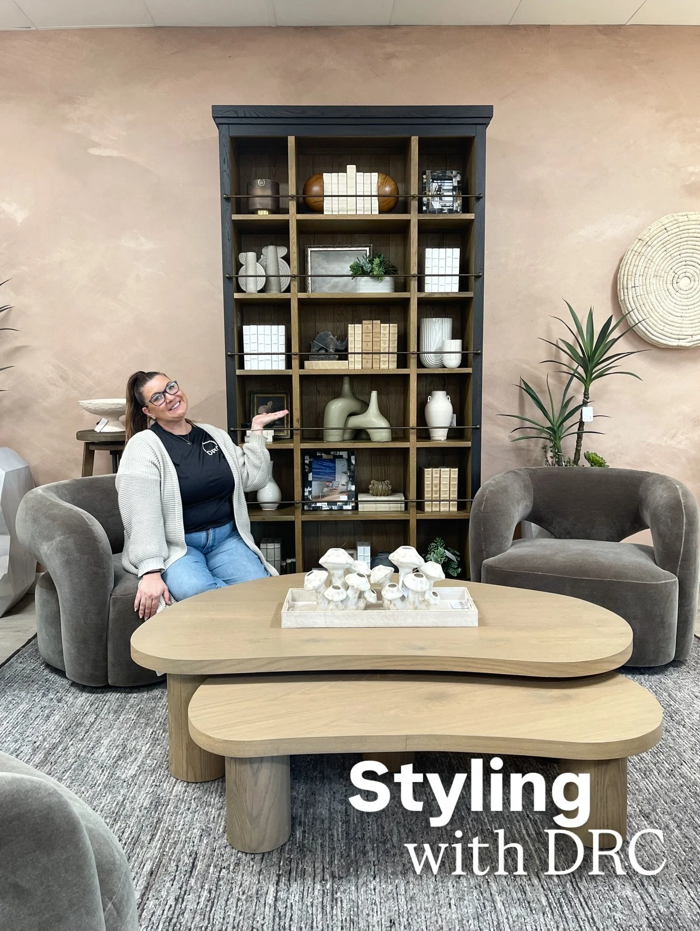 Slide through to follow our process of creating a new vignette for our Costa Mesa showroom and get a peek at the magic behind the scenes✨

Visit us today and experience this, and more beautifully curated spaces in person 😍 

We love to be your favor