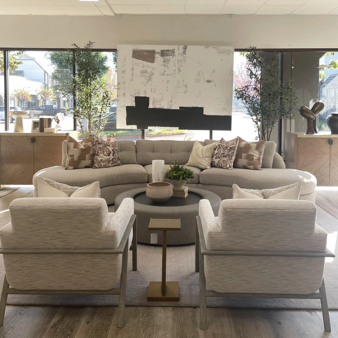 Designer&rsquo;s block? Not on our watch! 👌🏼

Our Costa Mesa and San Diego showrooms are overflowing with fresh ideas, bold styles, and furniture you will want to build a whole project around! 

Come visit &mdash; we&rsquo;ll help you find the righ