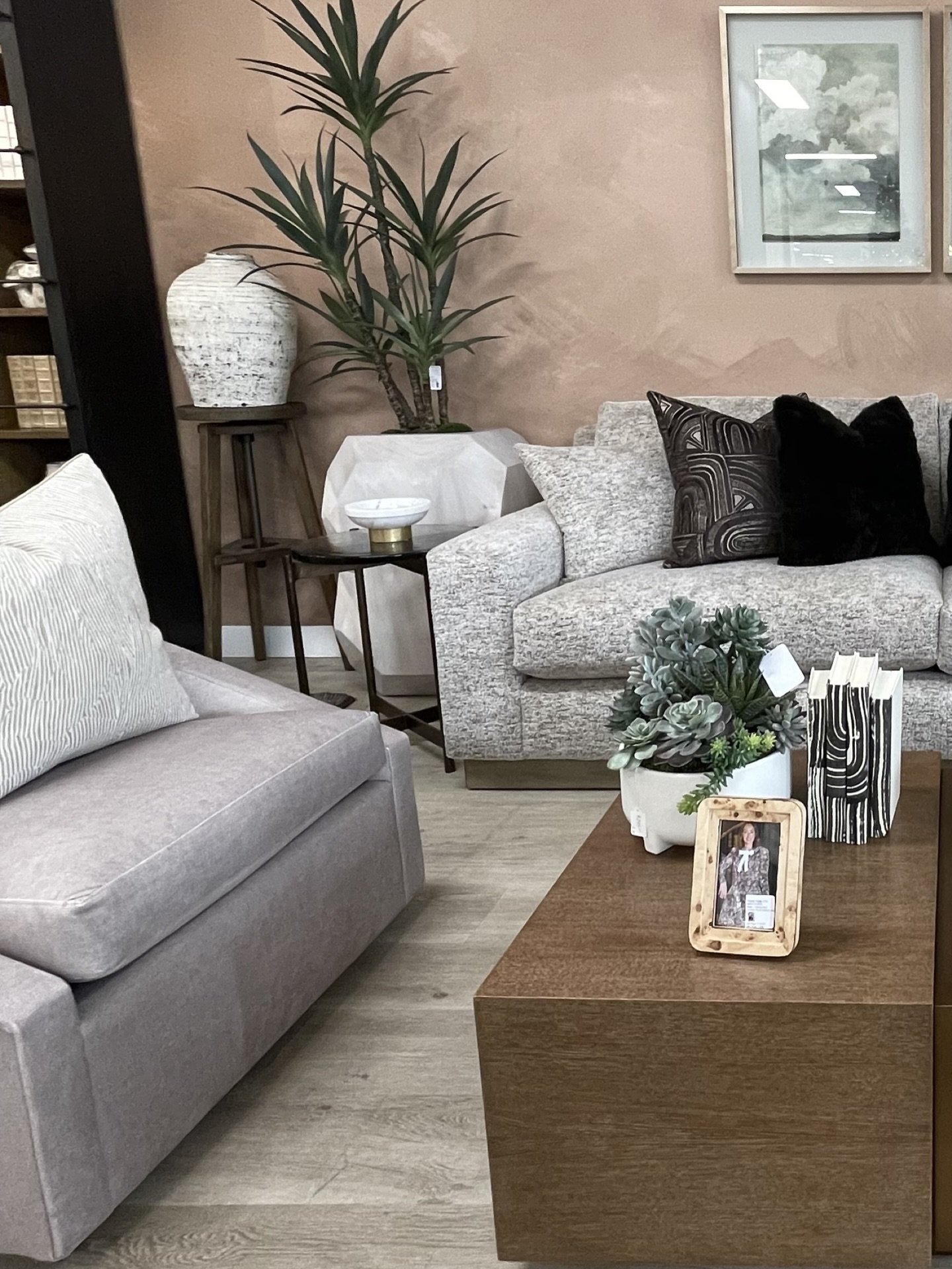 Your design idea can become alive in the blink of an eye&mdash;because we help you take your ideas from concepts to reality! 😍

Let us  show you why being your RESOURCE is what we do best🙌🏼✨

Happy Designing🩵

#livingroomdesign #socalinteriors #