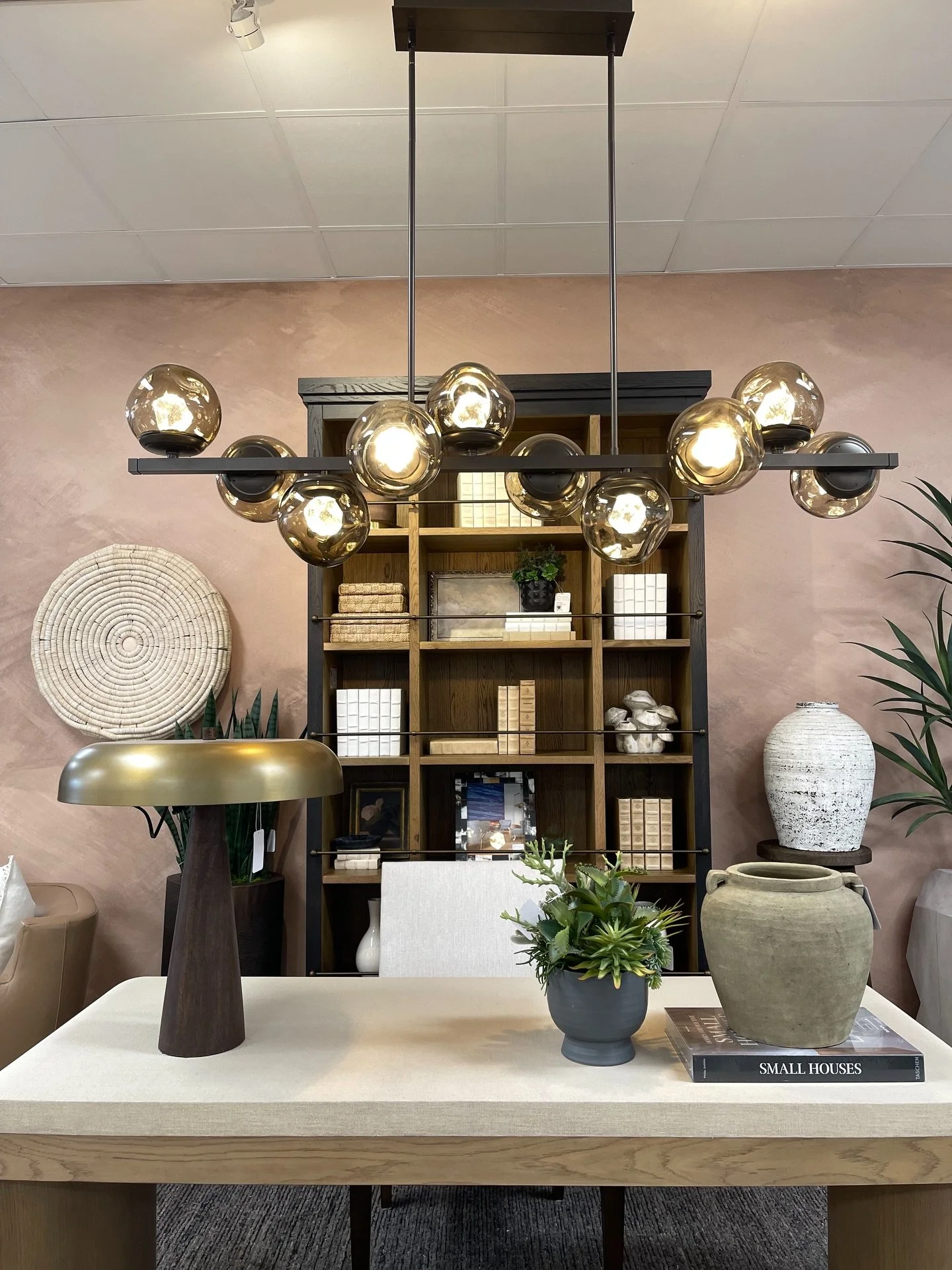 We know our stuff 🙌🏼

You dream it, we source it. Then, from ordering to tracking, and following it all the way to your hands. 

Connect with your sales associate today and design something extraordinary together! 🥰

Happy Designing🩵 

#livingro