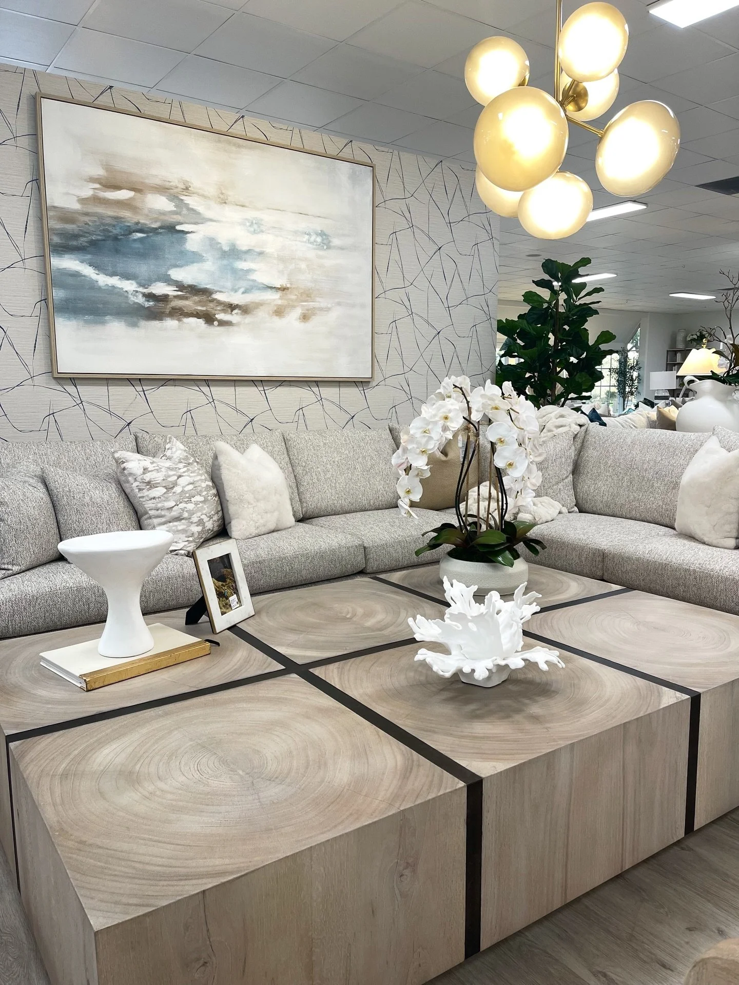 Let&rsquo;s design with burtonjames! Customize the star of your client&rsquo;s living room&mdash;the sofa. From style, to fabric, to finishes - and so much more, DRC makes the process super easy! 😍

We&rsquo;re with you every step of the way✨ 

We l