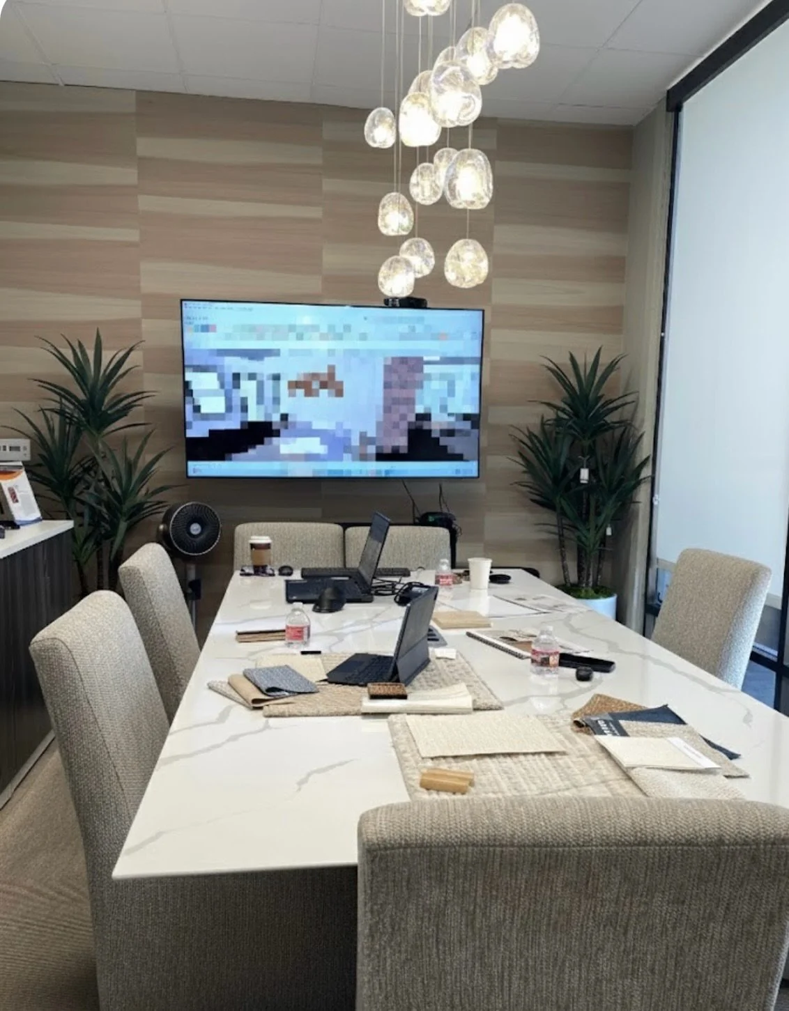 Bring your clients in and present with confidence. From samples to finishing details, DRC has everything you need for a seamless design presentation&mdash; even the space to do it in! 😍✨🙌🏼 

More than a showroom, we&rsquo;re your design partners a