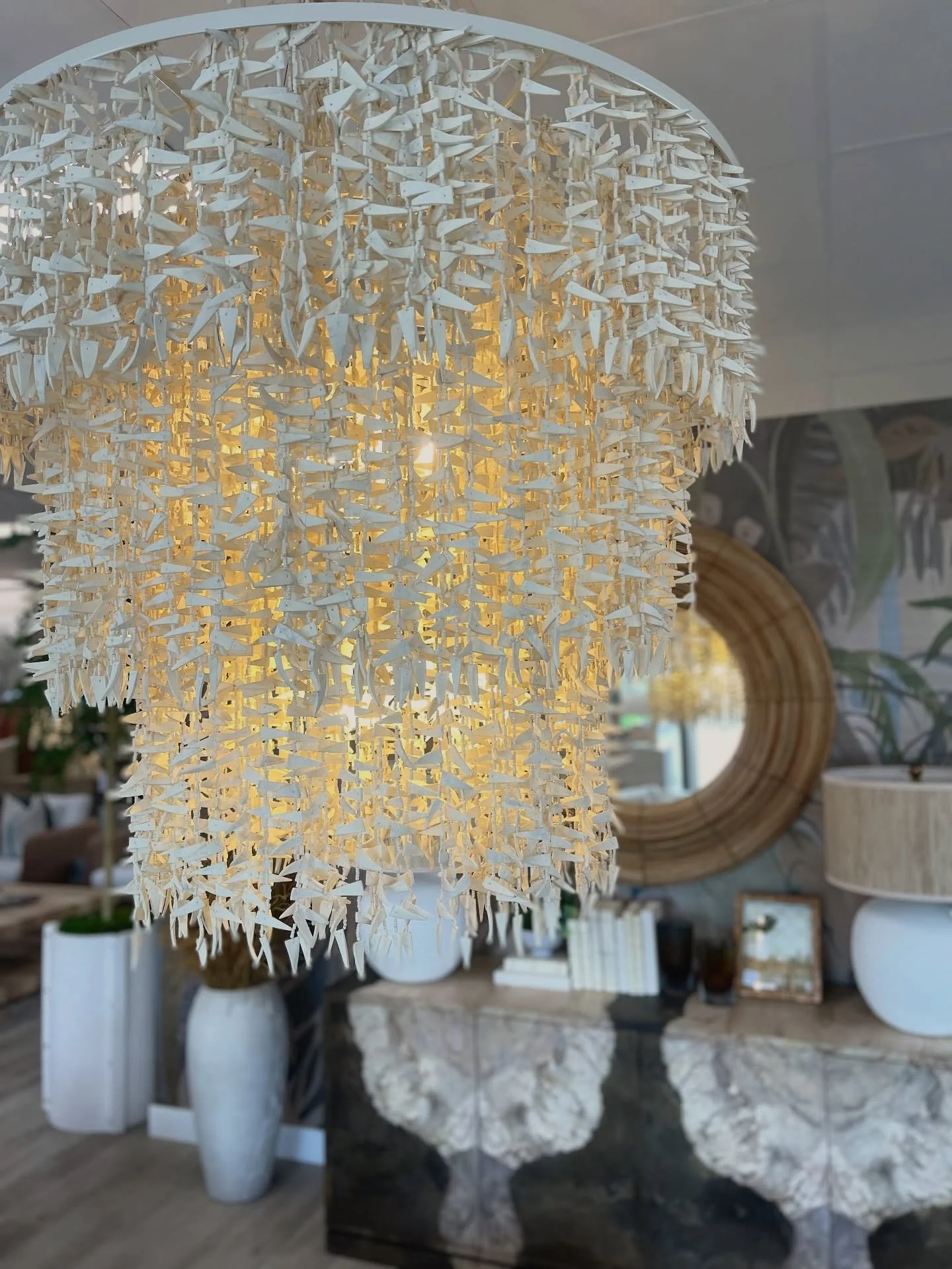 ✨New on the floor ✨

A chandelier that transforms a space&mdash;bold, refined, unforgettable. See it in person at our Costa Mesa showroom and source pieces that bring your project to life😍 

We are always your RESOURCE. Happy Designing!🩵 

#living