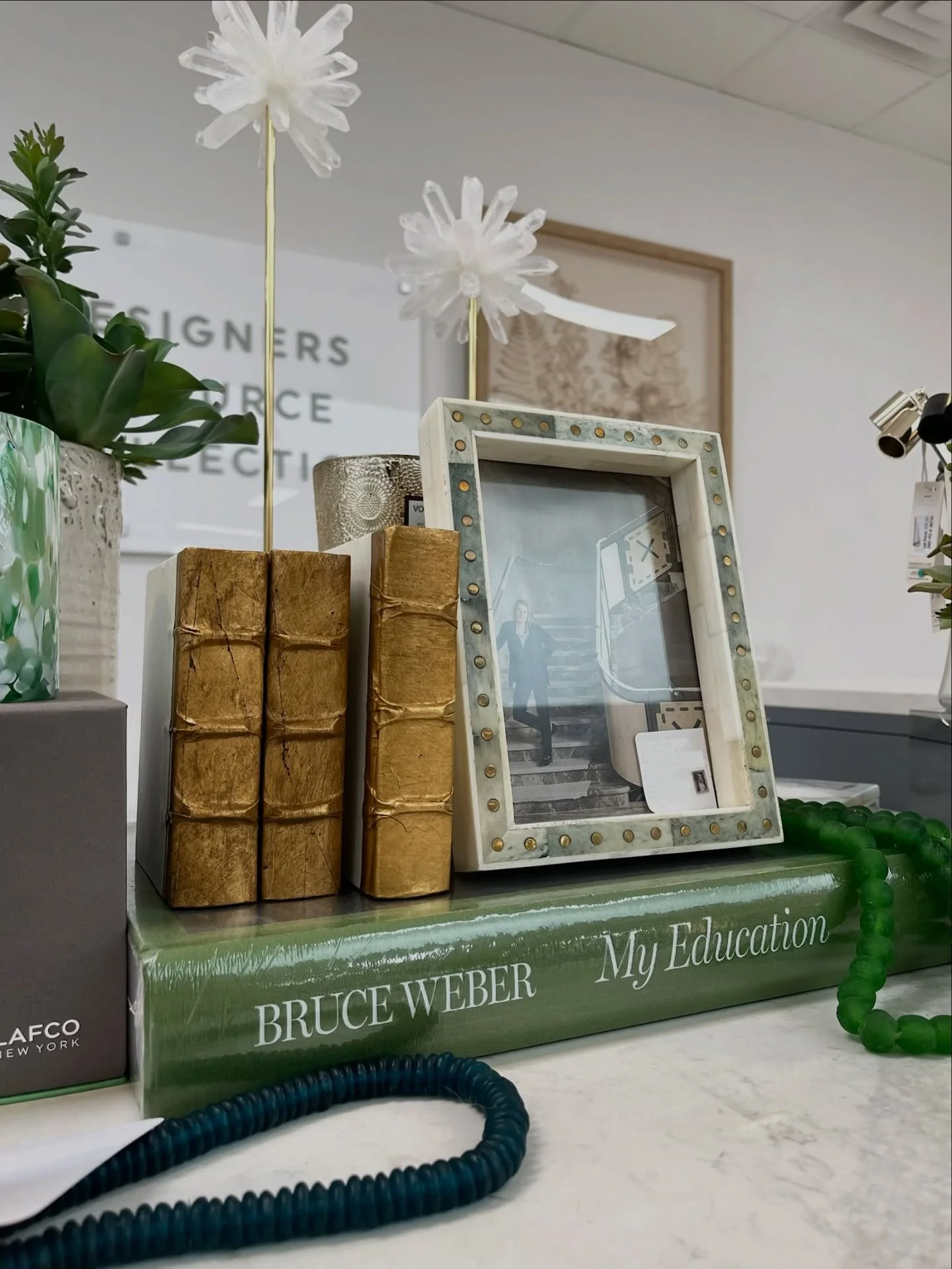 The project isn&rsquo;t done without the details💫 
Good thing DRC has your back!

Shop all the accessories you need to pull everything together&mdash;effortlessly. We love to be your RESOURCE! 

Happy Designing🩵 

#sandiegointeriordesign #ocinter