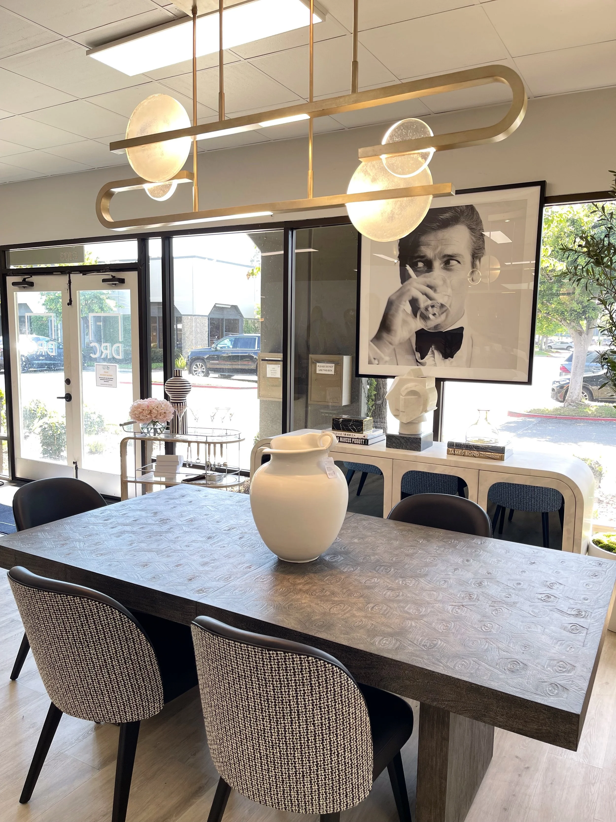 Dining furniture that truly leaves a mark!✨
Your clients don&rsquo;t have to settle for a boring dining room.

With the right accessories, and right bones, you can transform any space into something unforgettable&mdash;layered, inviting, and full of