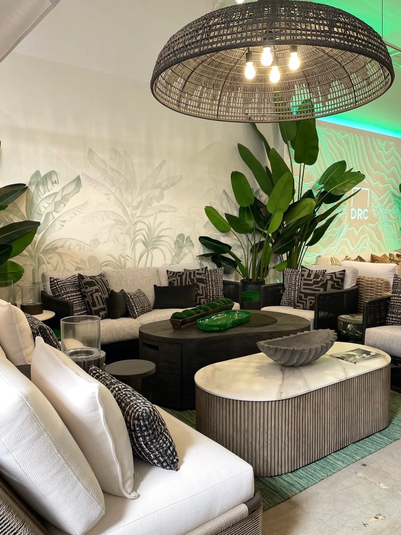 Patio season is calling!  Stop by our outdoor section and start dreaming up your client&rsquo;s next outdoor refresh🍃✨

From statement seating to luxe dining and poolside essentials, our furniture experts are here to help you find the perfect piece