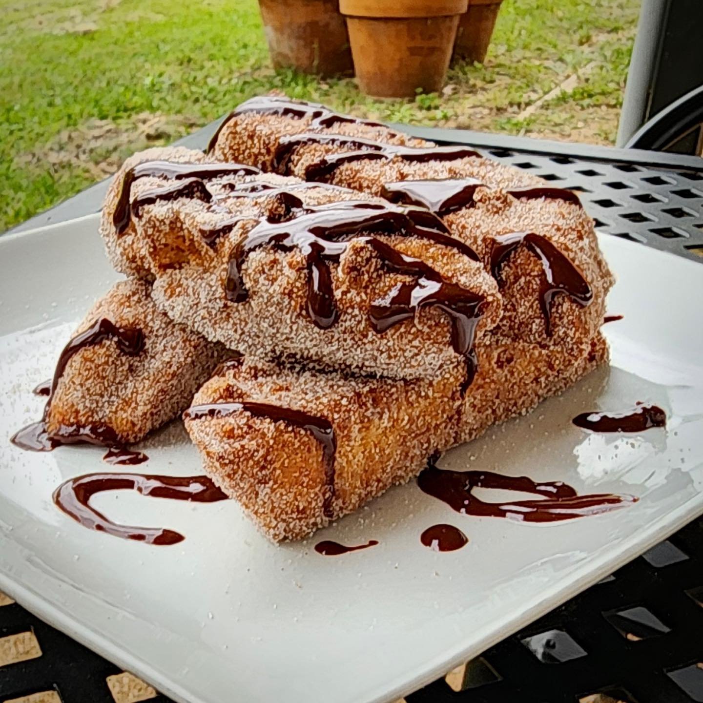 ✨Churro French Toast✨
In honor of Cinco de Mayo and a general love of cinnamon and chocolate, our special this week is Churro French Toast. French toast sliced into sticks, fried extra crispy, coated in cinnamon sugar and drizzled with spiced chocola