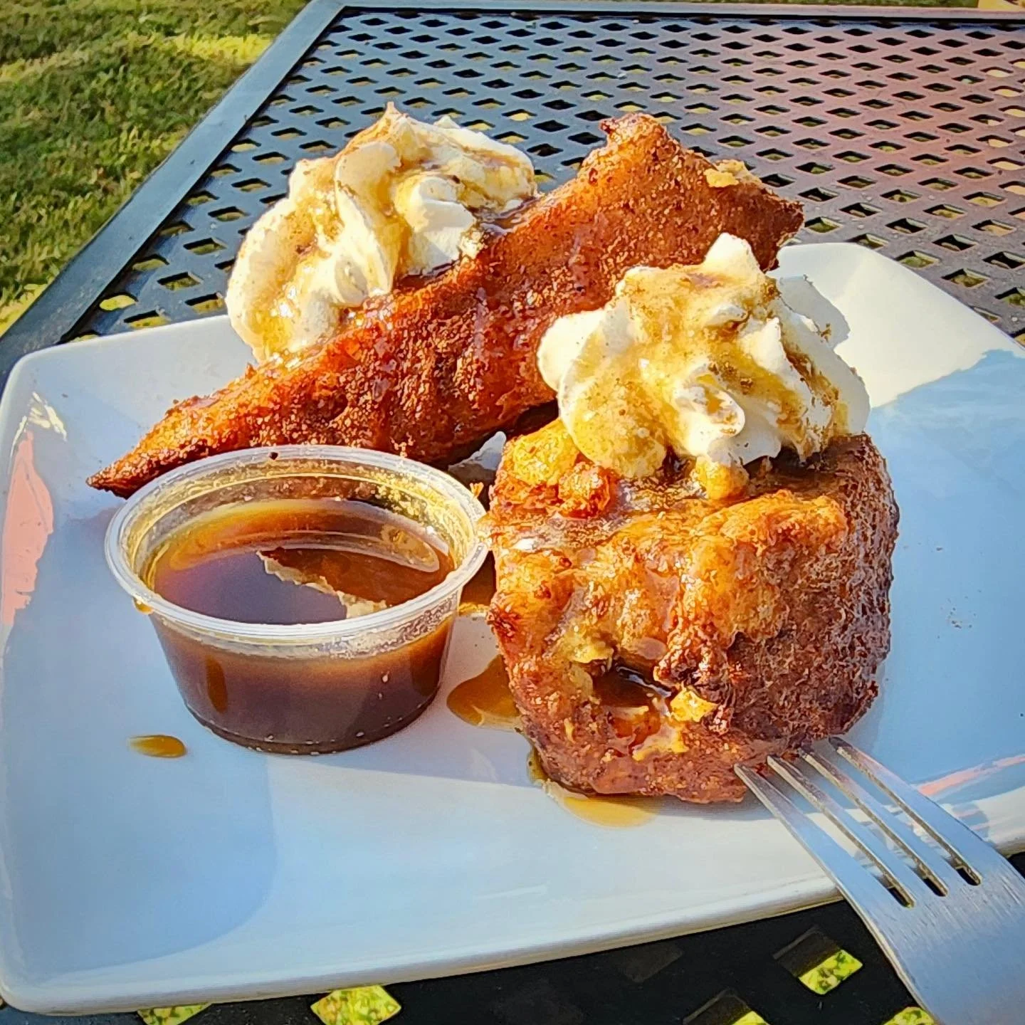 🍁Pumpkin Spice Latte French Toast🍁
French toast stuffed with pumpkin pie cheesecake filling, covered in espresso maple syrup, whipped cream and pumpkin pie spice! The Fall season demands all things pumpkin spice and we have answered  the call with 