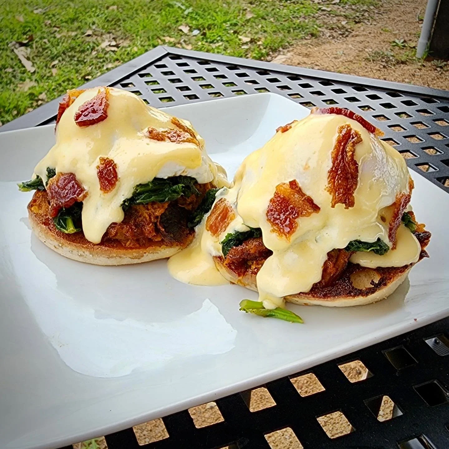 ✨Pozole and Good Luck Benedict✨
2026 is here and we are serving two specials this week! First up is our Good Luck Benedict. English muffins, braised kale, pulled pork, poached eggs, hollandaise, and a sprinkling of bacon! It has all the good luck foo