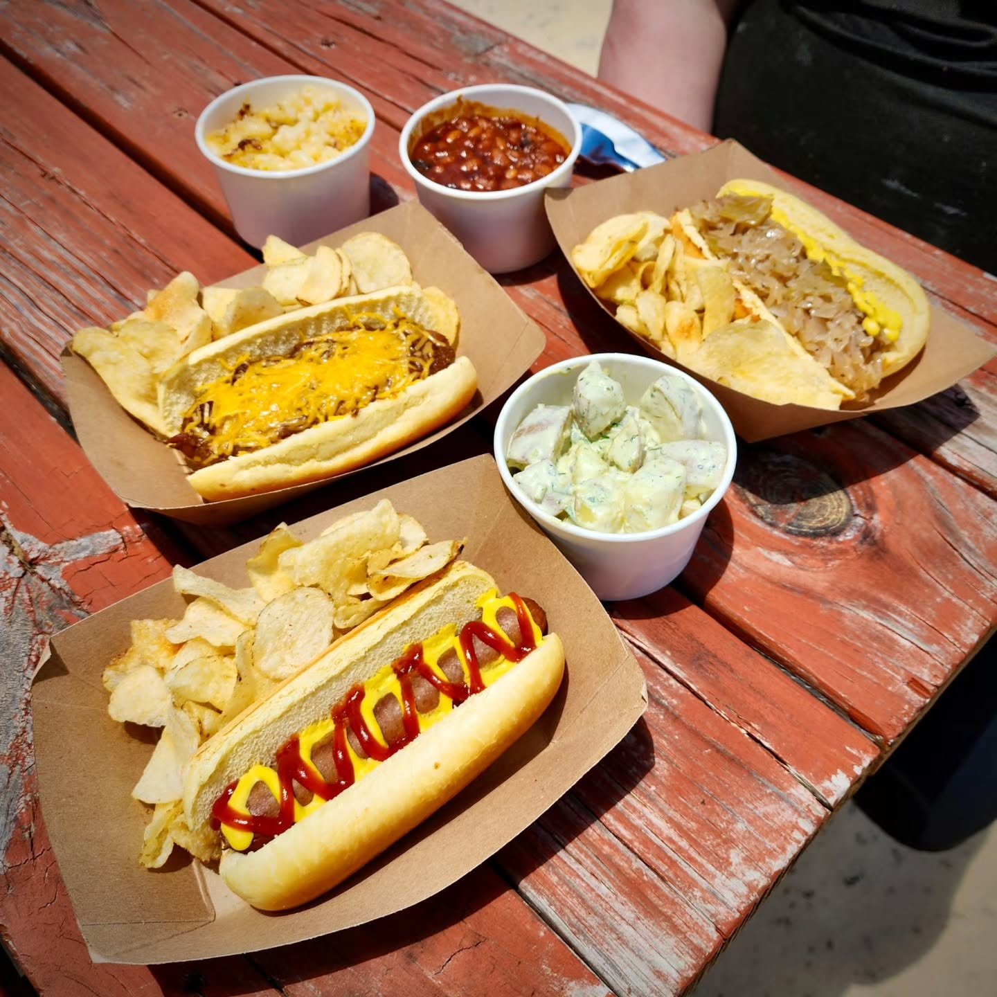 Celebrate the 4th with our Picnic Menu this weekend! Hotdogs, chili cheese dogs, vegan brats, mac n&rsquo; cheese, baked beans and potato salad, oh my 🤩

Online ordering is available!
https://order.toasttab.com/online/cast-iron-punk

Cast Iron Punk
