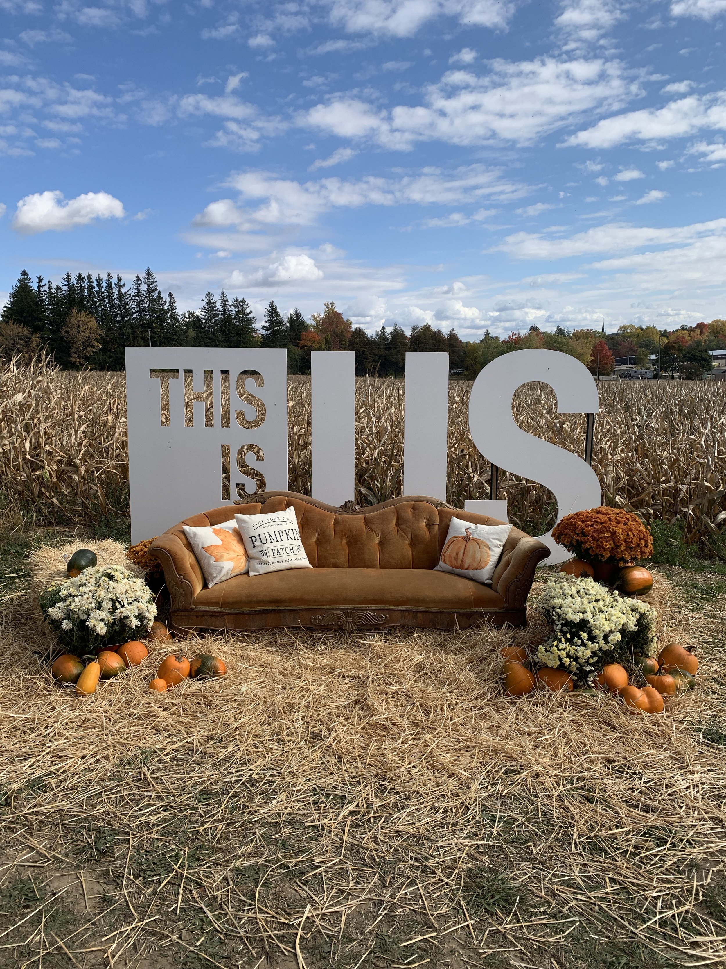 Fall_ThisIsUS_Sign_wCouch.jpg