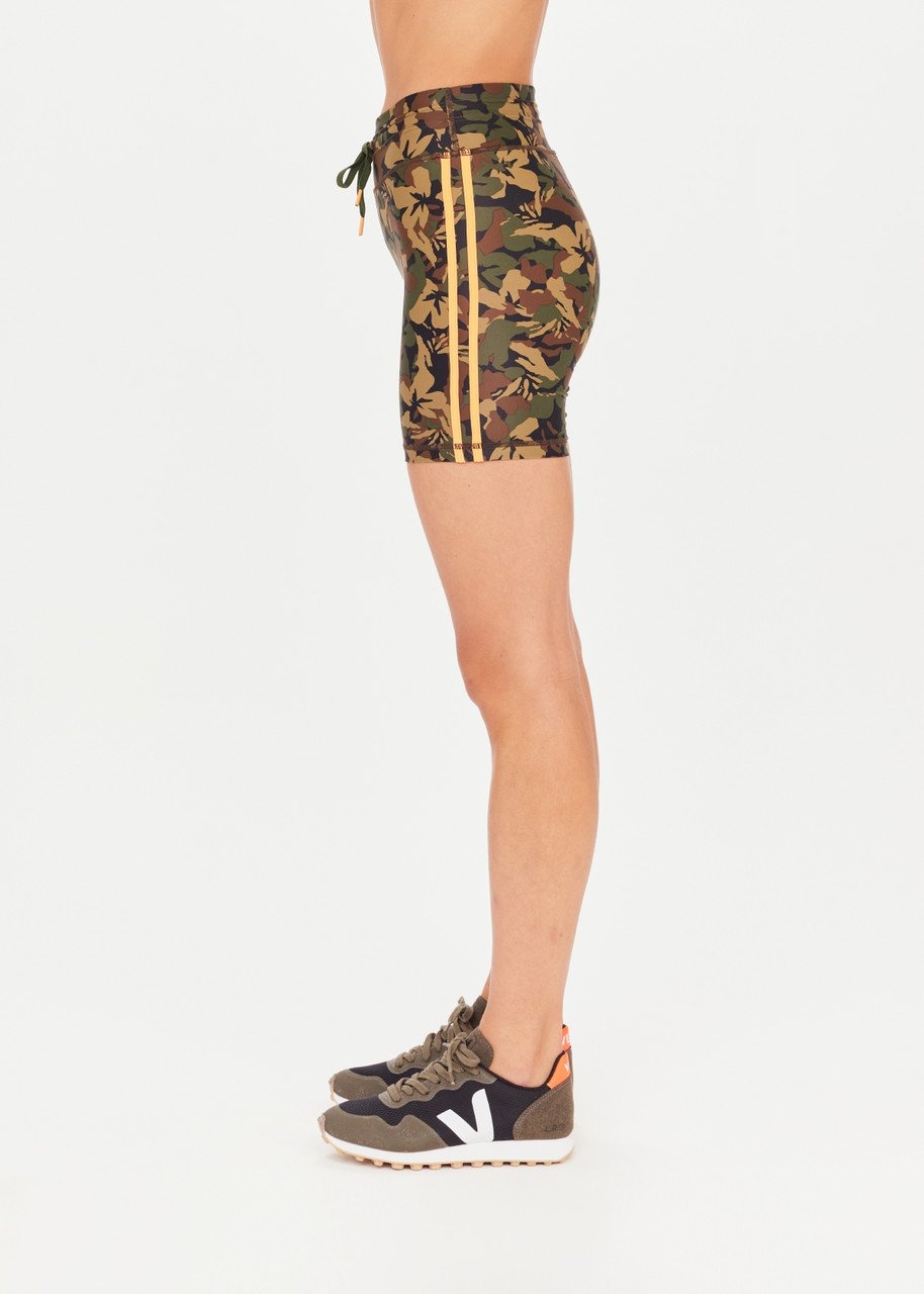USW124054_CAMO_03__43277.jpeg