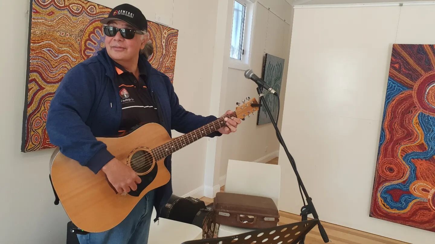 Buddy is the the house! Stop into Yaama Ganu Gallery in Moree to spend some time with this blues great. He's sharing his own music, and some classics.